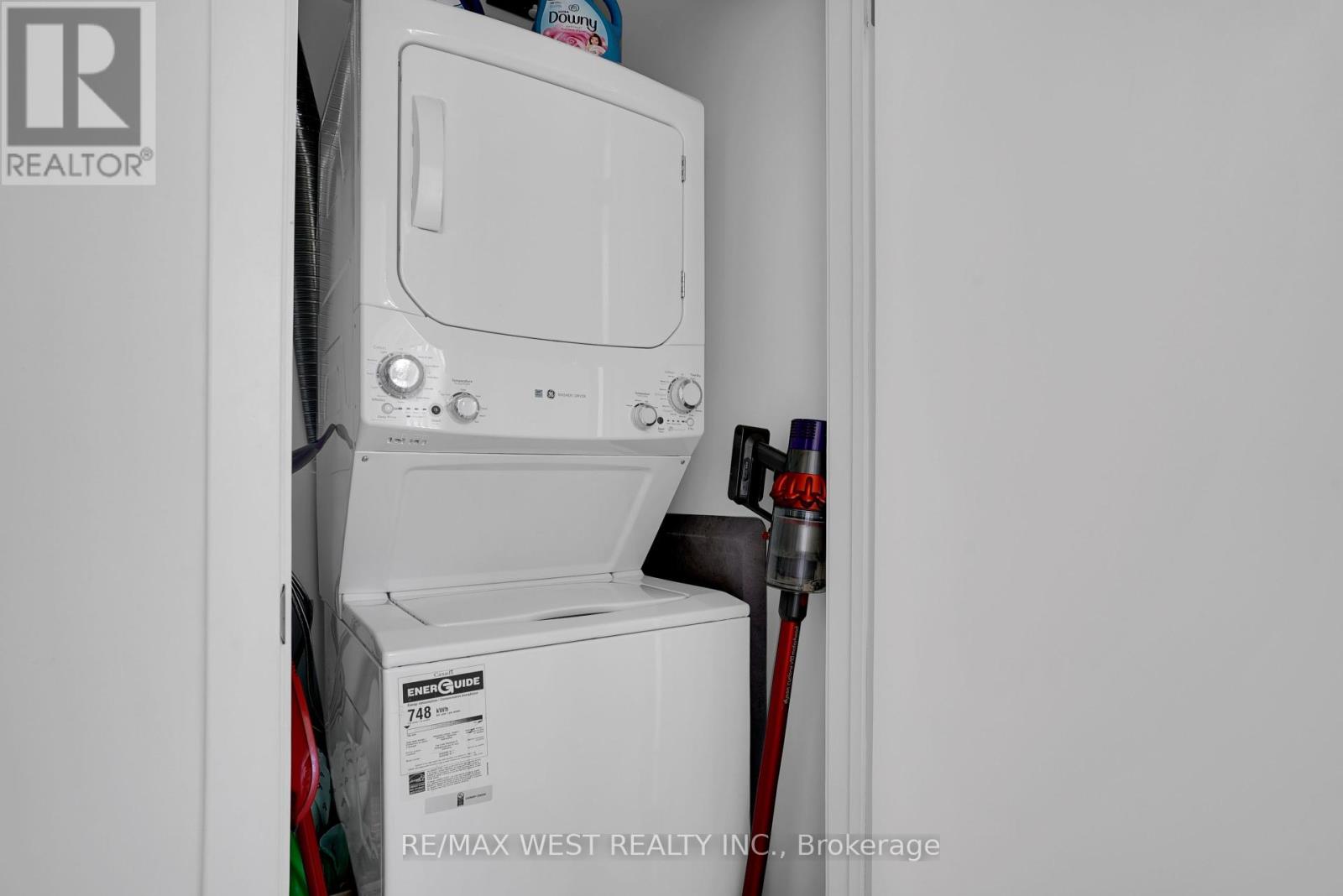 208 - 130 Canon Jackson Drive, Toronto, Ontario  M6M 0B7 - Photo 12 - W12461862