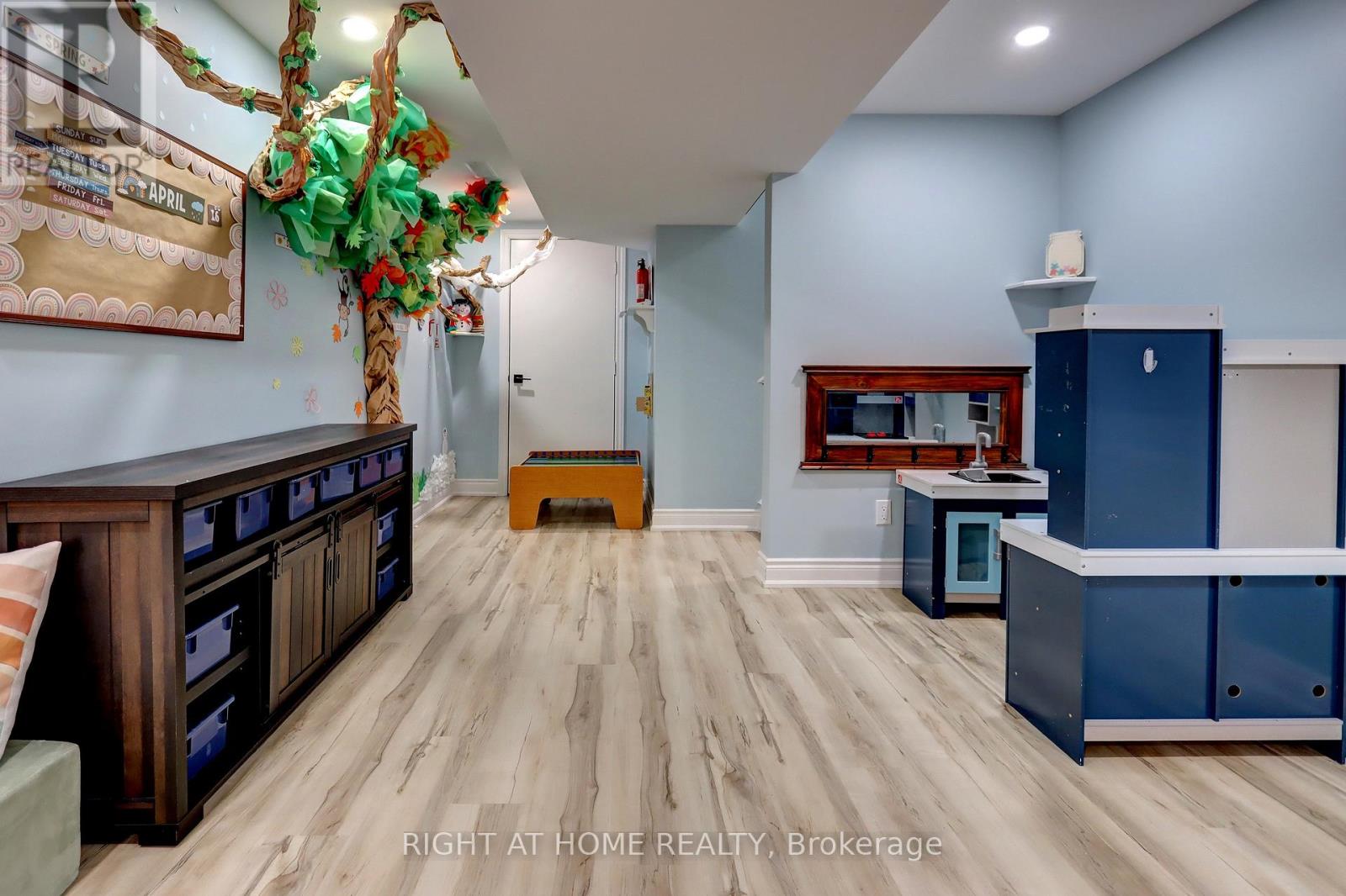 10 Berton Boulevard, Halton Hills, Ontario  L7G 6A5 - Photo 31 - W12461872