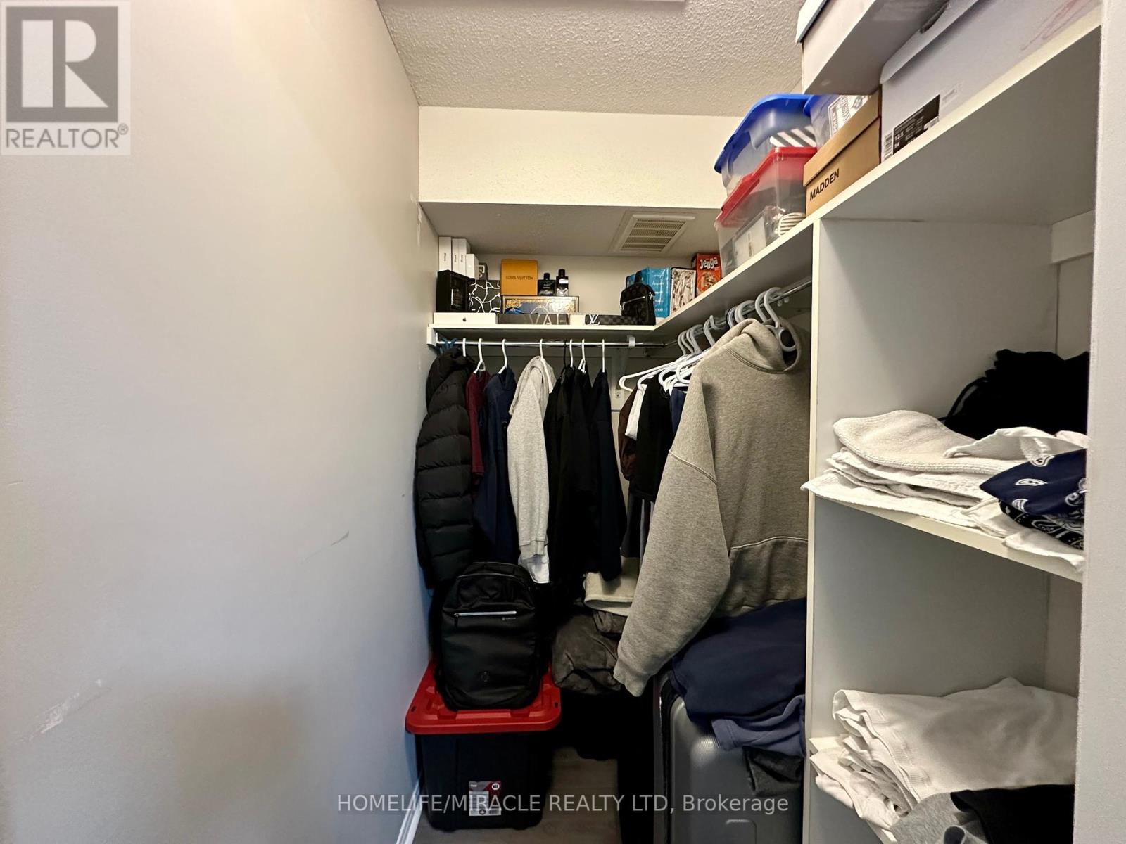 25 - 60 Fairwood Circle, Brampton, Ontario  L6R 0Y6 - Photo 26 - W12461873