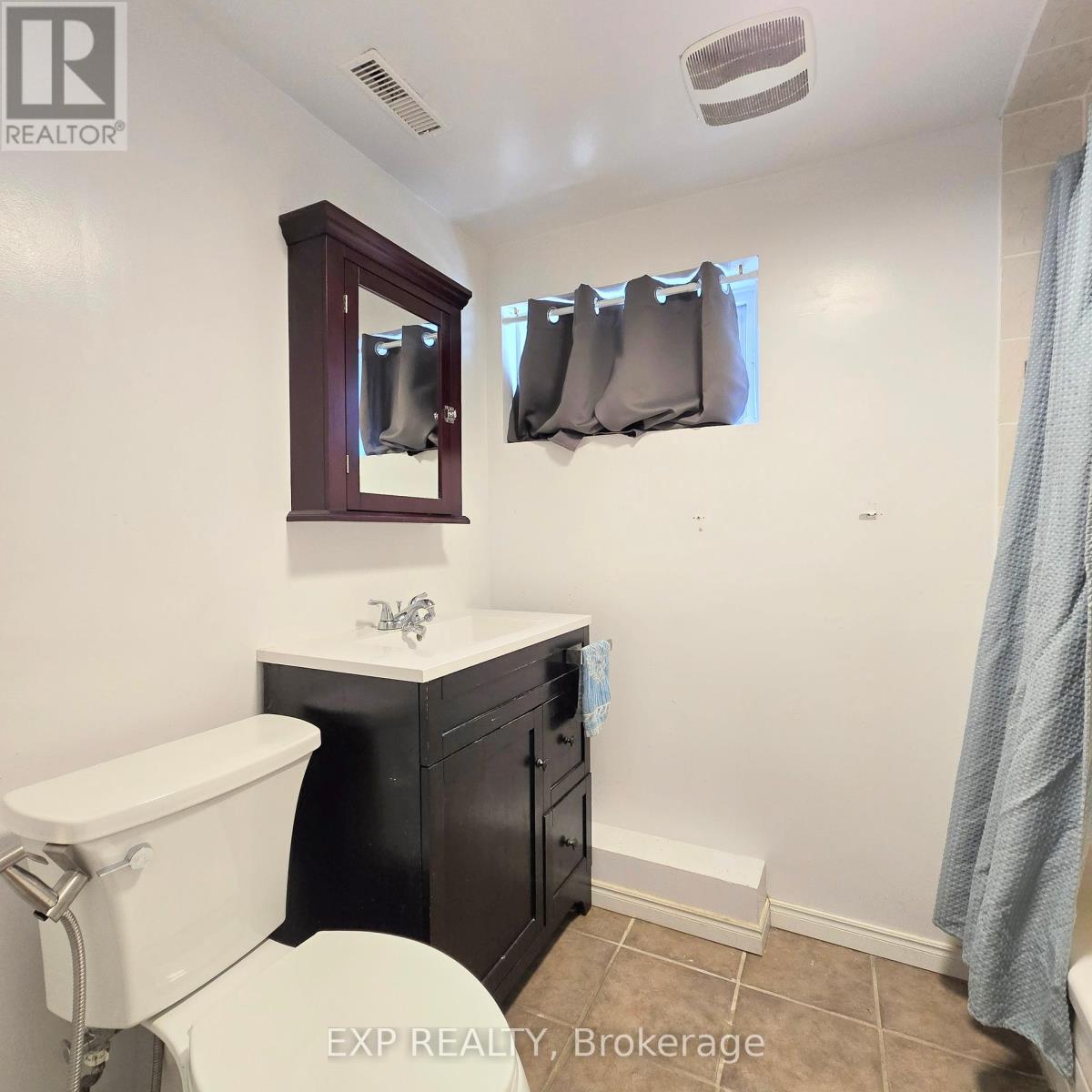 Bsmt - 73 Lindy Lou Road, Toronto, Ontario  M9M 2B1 - Photo 13 - W12461882