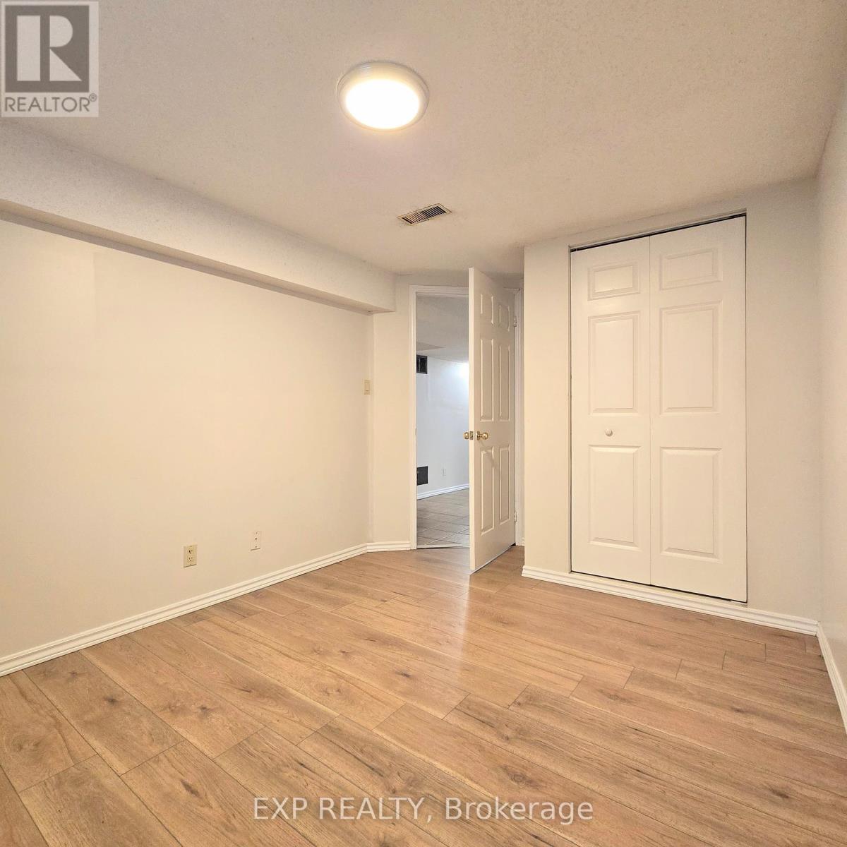 Bsmt - 73 Lindy Lou Road, Toronto, Ontario  M9M 2B1 - Photo 18 - W12461882