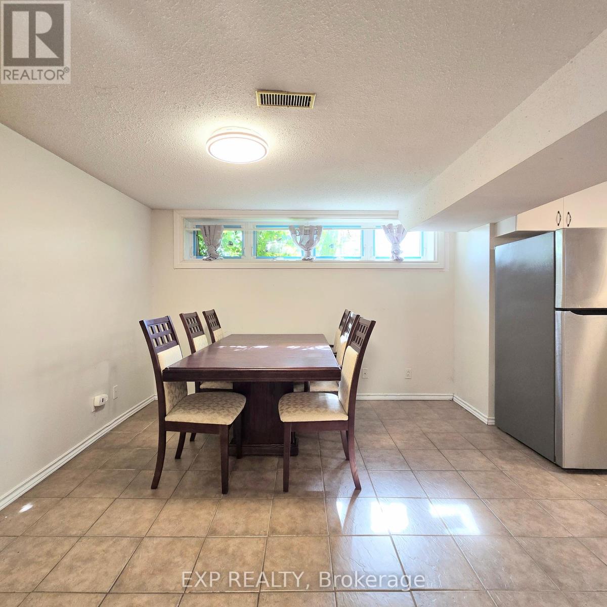 Bsmt - 73 Lindy Lou Road, Toronto, Ontario  M9M 2B1 - Photo 6 - W12461882