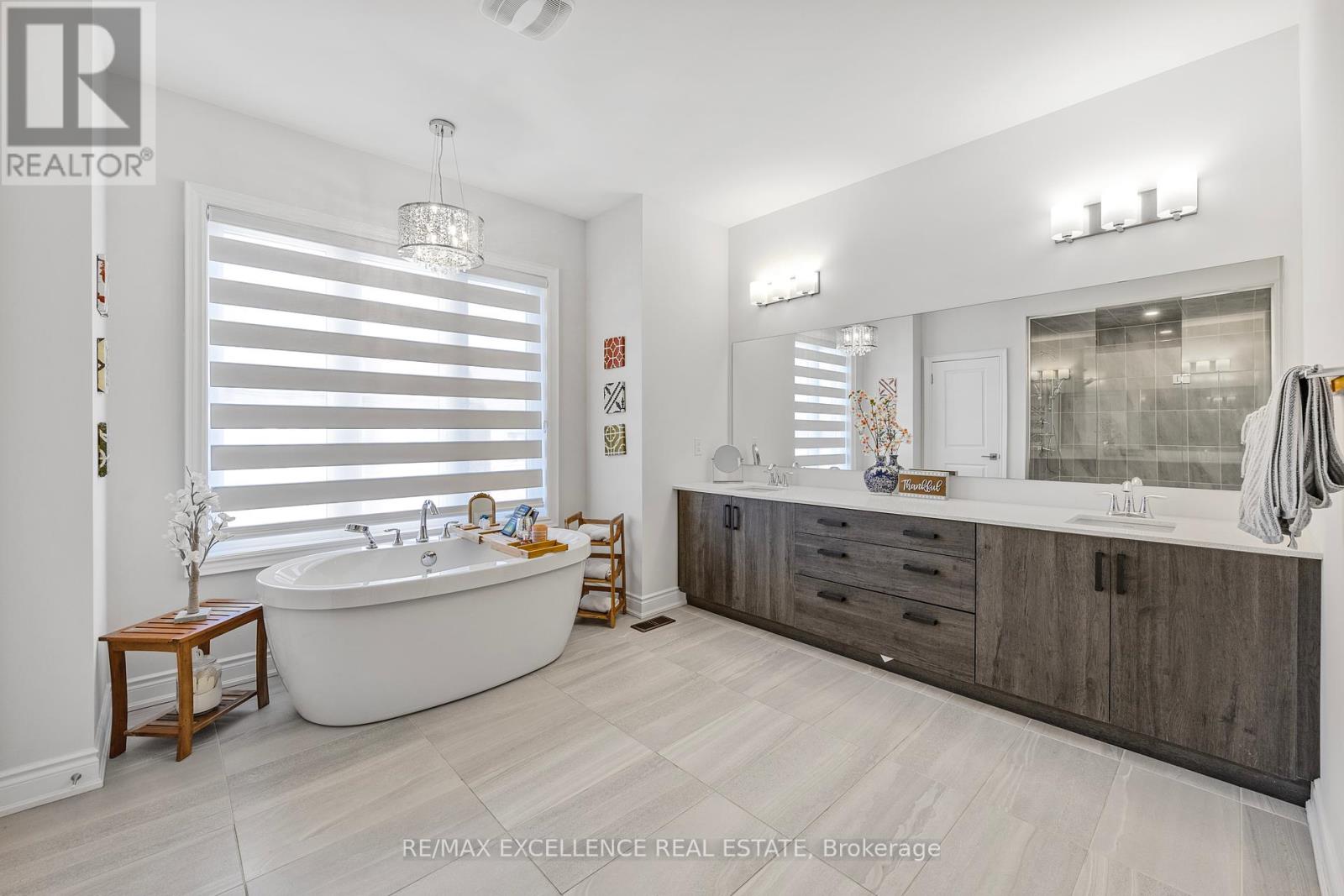 1183 Queens Plate Road W, Oakville, Ontario  L6M 5M4 - Photo 26 - W12460799