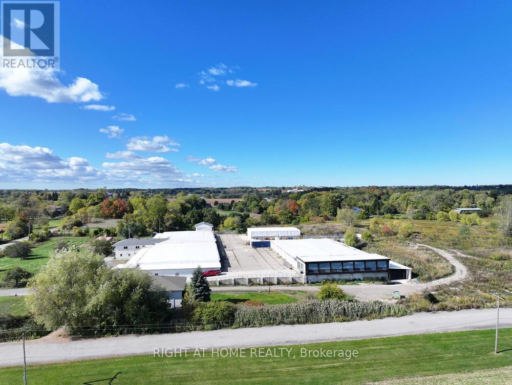 277 Rock Chapel Road, Hamilton, Ontario  L9H 5E2 - Photo 2 - X12079806