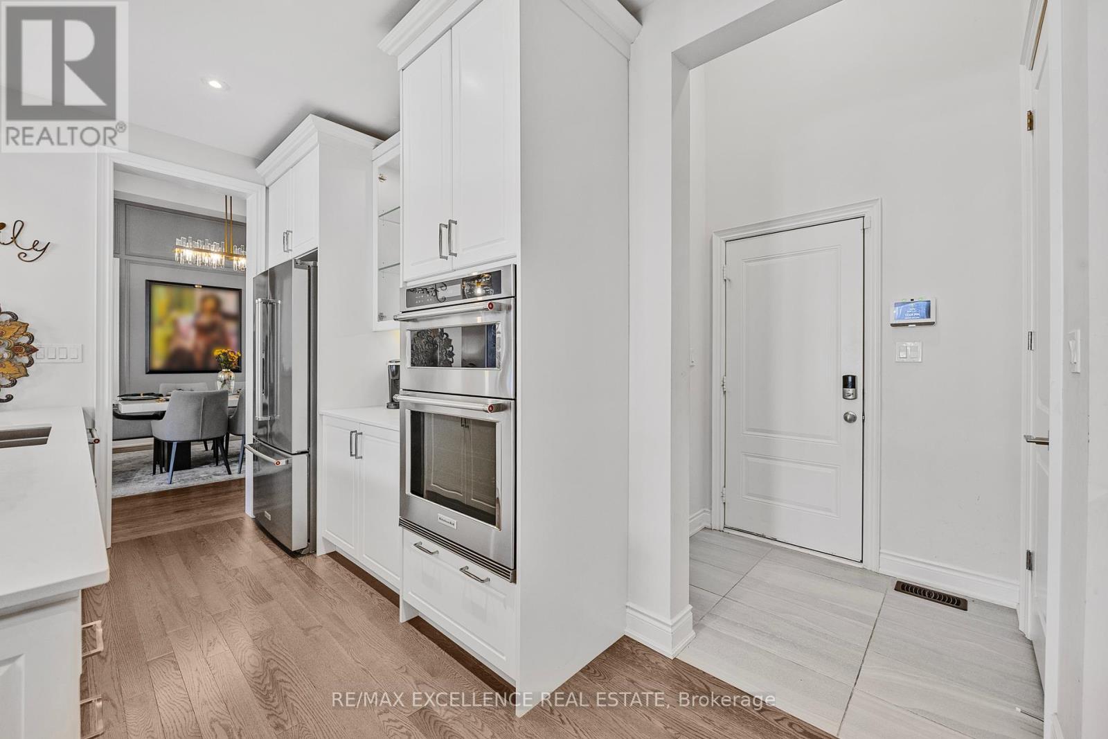 1183 Queens Plate Road W, Oakville, Ontario  L6M 5M4 - Photo 19 - W12460799