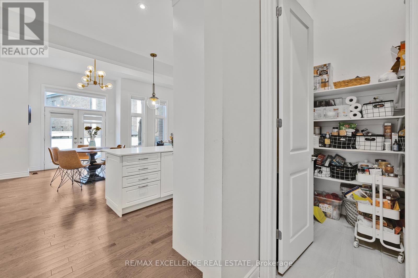 1183 Queens Plate Road W, Oakville, Ontario  L6M 5M4 - Photo 20 - W12460799