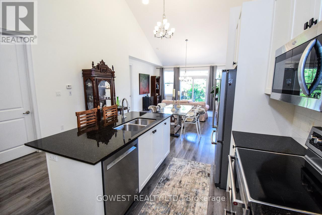58 Paradise Grove, Niagara-On-The-Lake, Ontario  L0S 1T0 - Photo 11 - X12461883