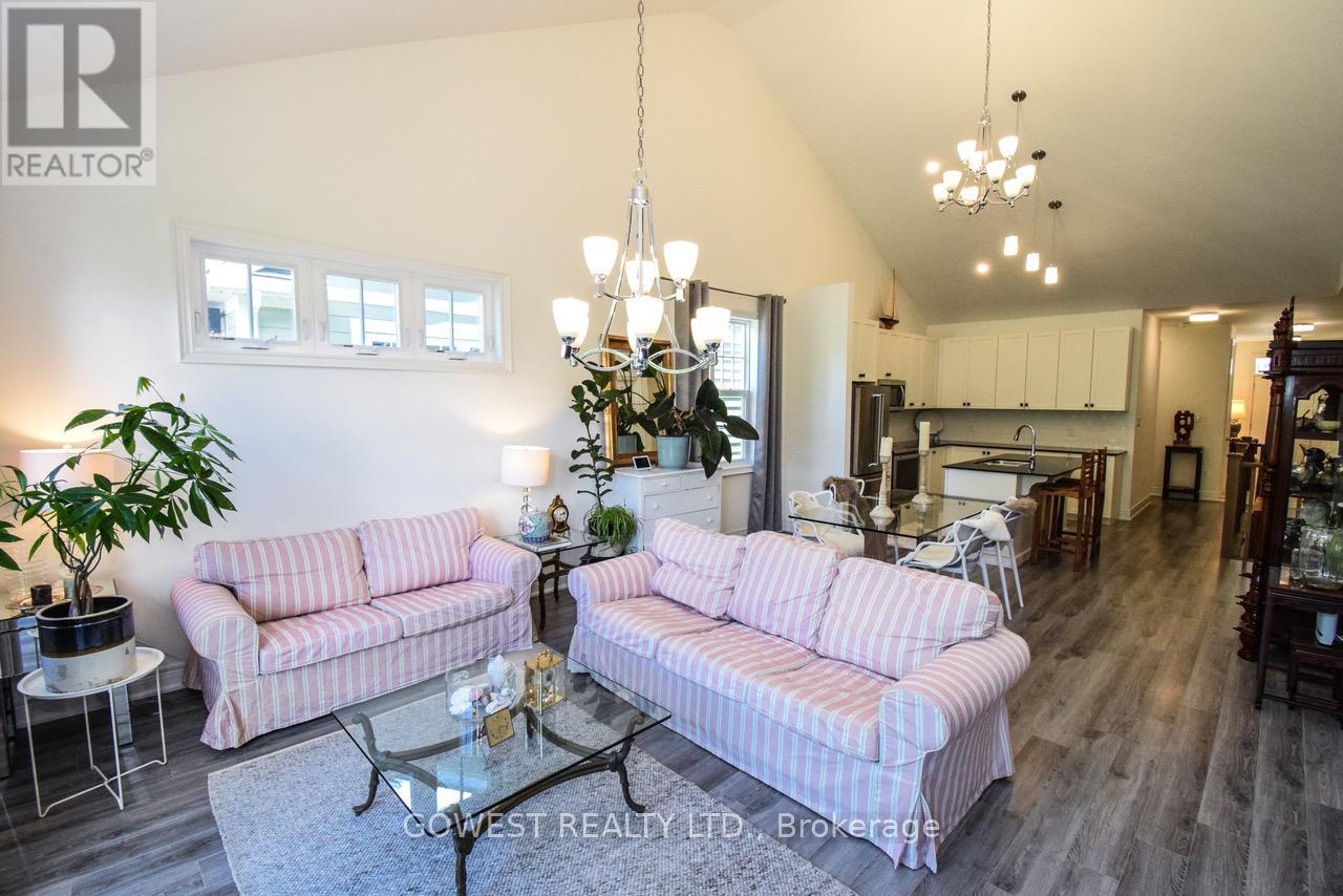 58 Paradise Grove, Niagara-On-The-Lake, Ontario  L0S 1T0 - Photo 21 - X12461883