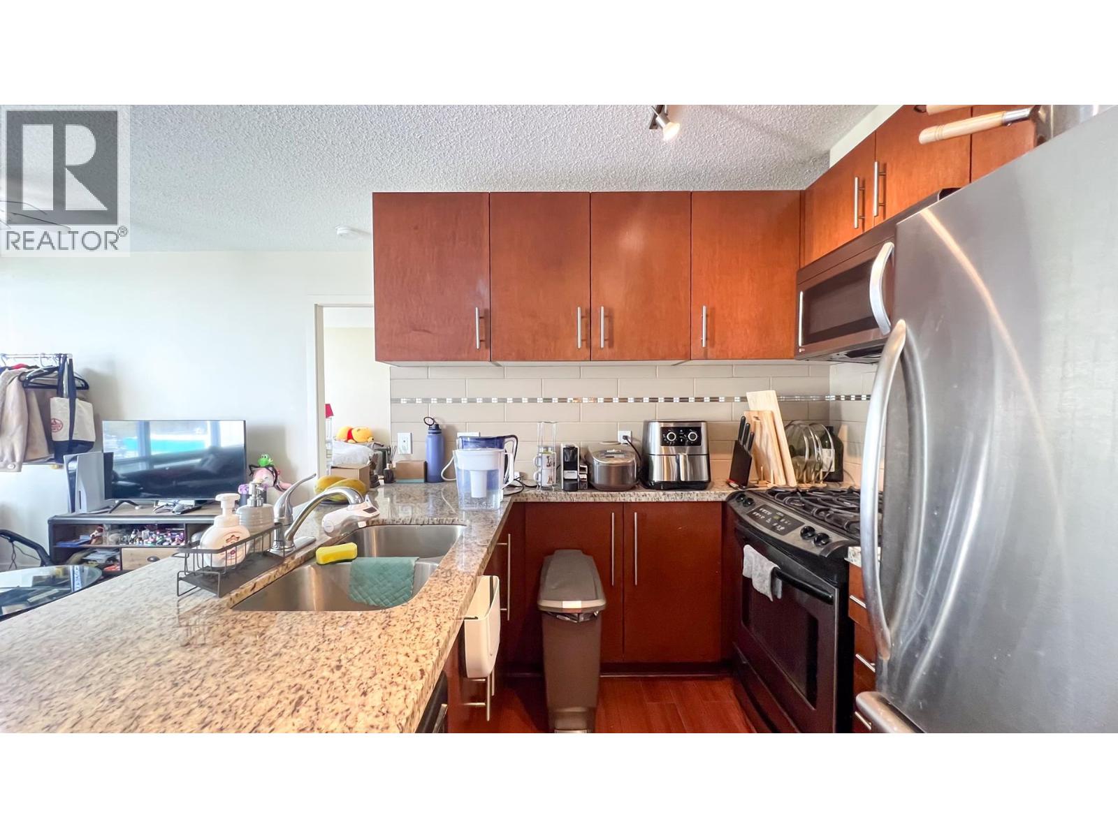 910 8280 Lansdowne Road, Richmond, British Columbia  V6X 0B2 - Photo 11 - R3058445