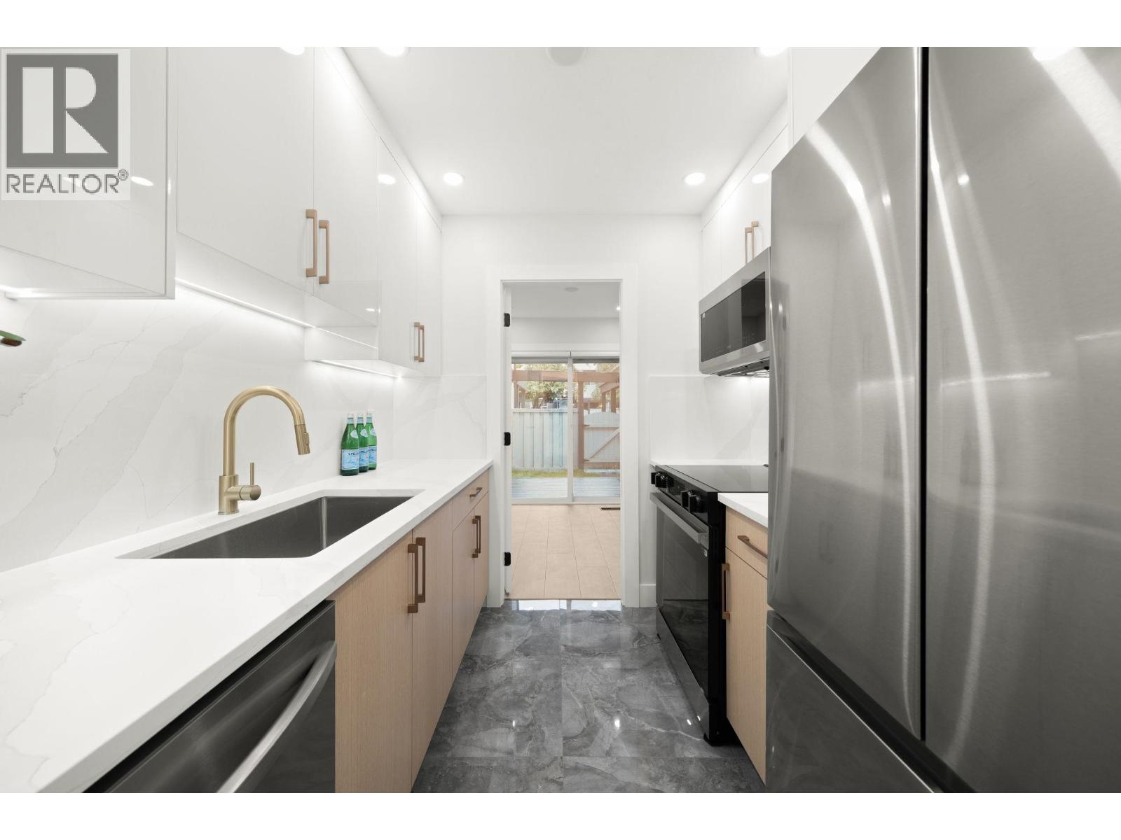 48 3046 Coast Meridian Road, Port Coquitlam, British Columbia  V3B 5B6 - Photo 14 - R3058115
