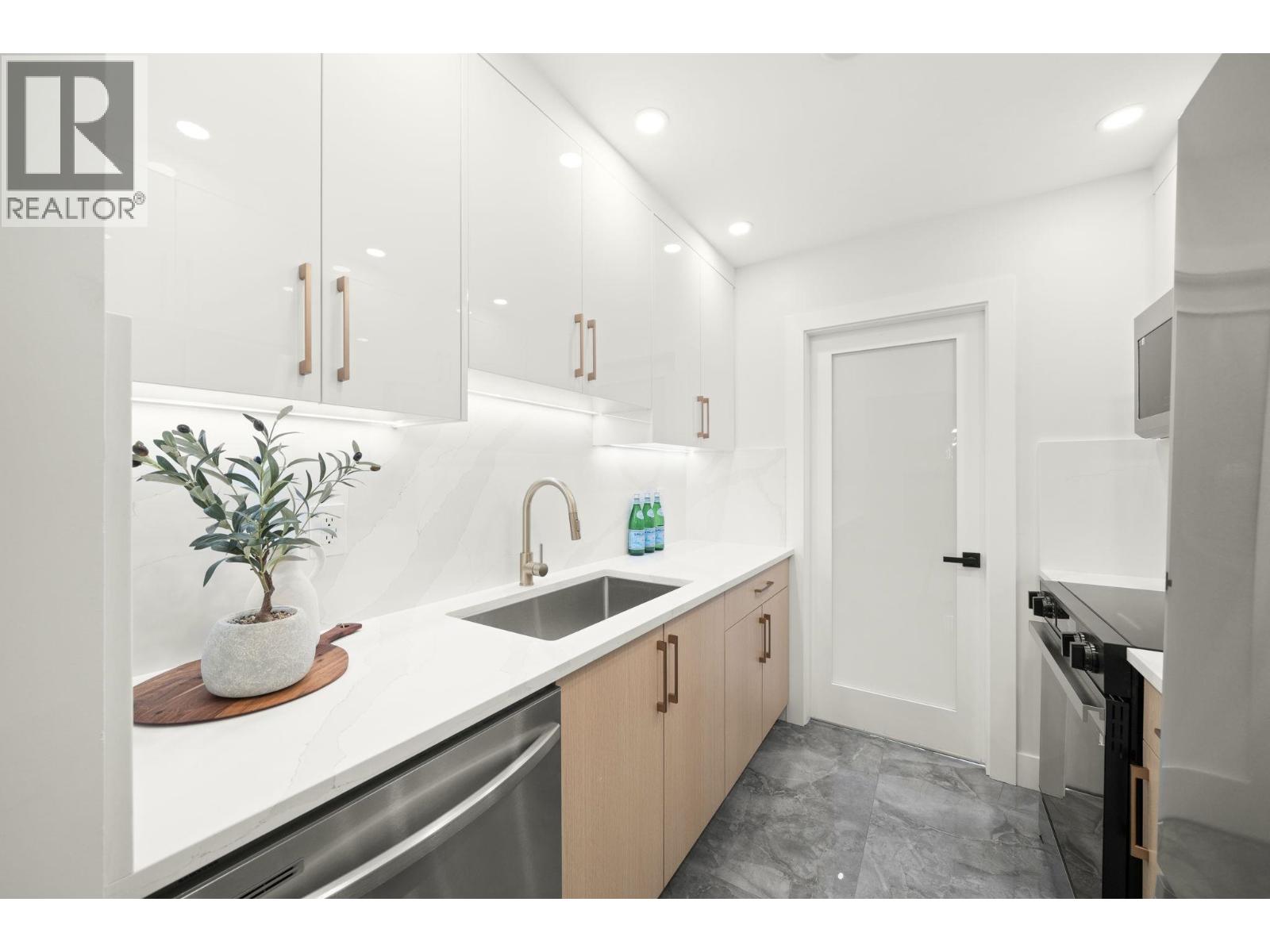 48 3046 Coast Meridian Road, Port Coquitlam, British Columbia  V3B 5B6 - Photo 13 - R3058115