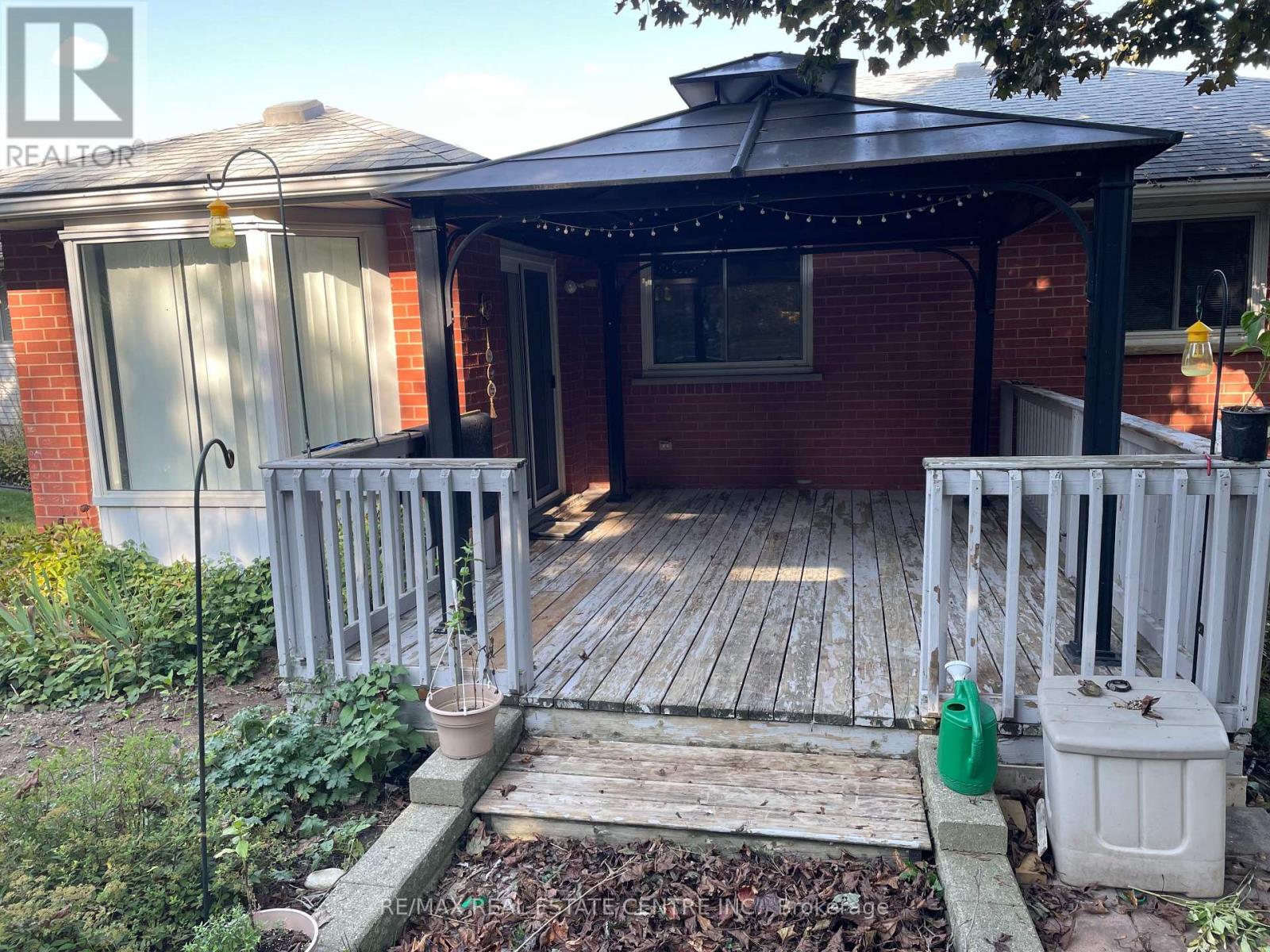 66 Hodgins Crescent, Woodstock, Ontario  N4V 1A8 - Photo 25 - X12460394