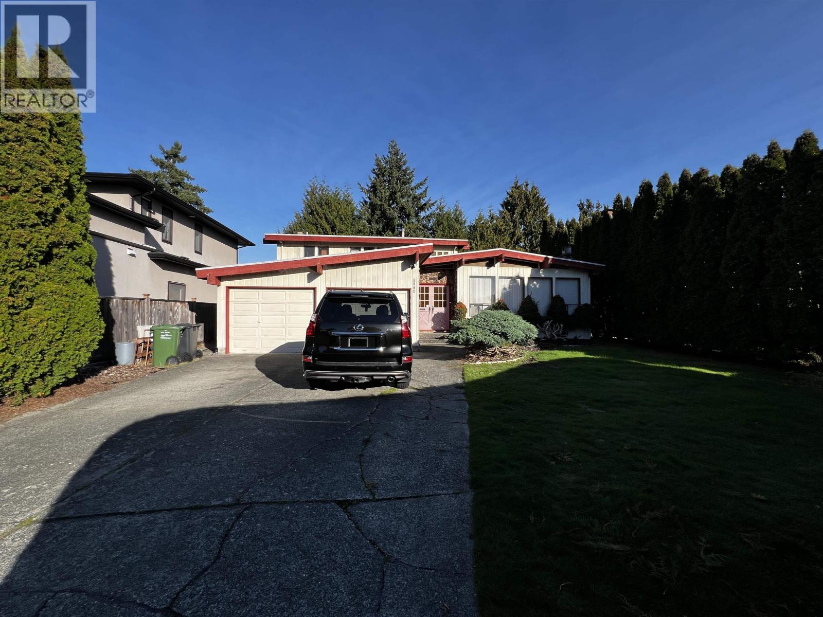 8880 Carmichael Street, Richmond, British Columbia  V6Y 2W4 - Photo 3 - R3058359