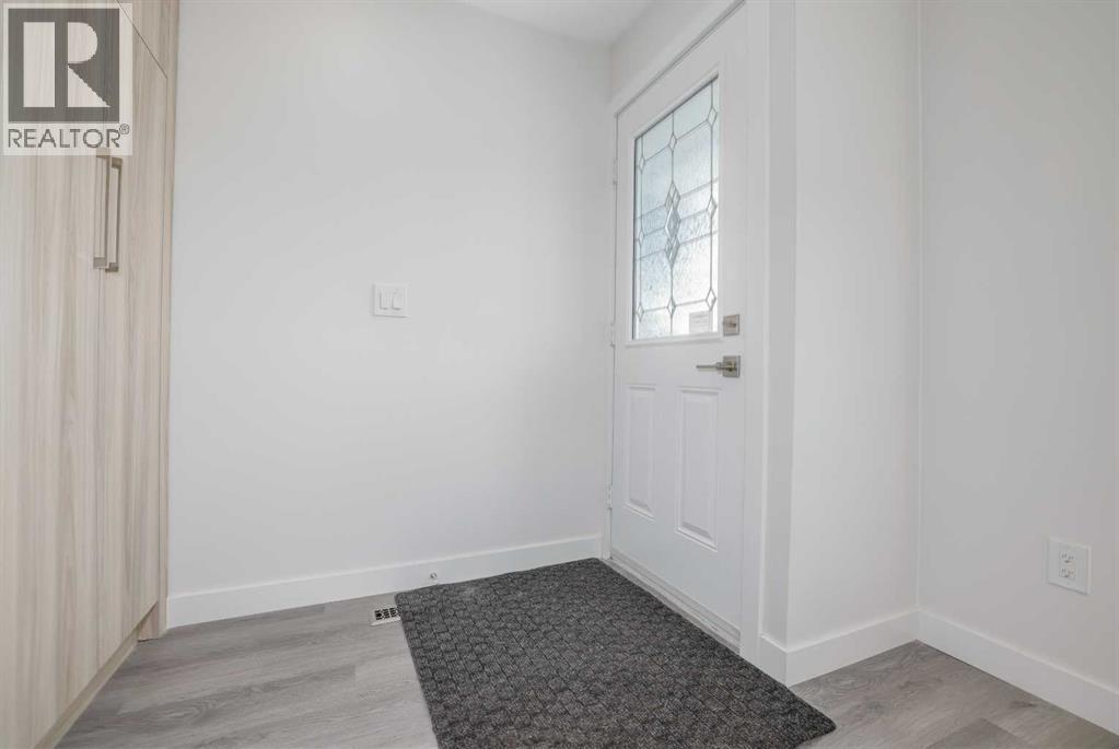 152 Falconridge Crescent Ne, Calgary, Alberta  T3J 3E9 - Photo 2 - A2253161