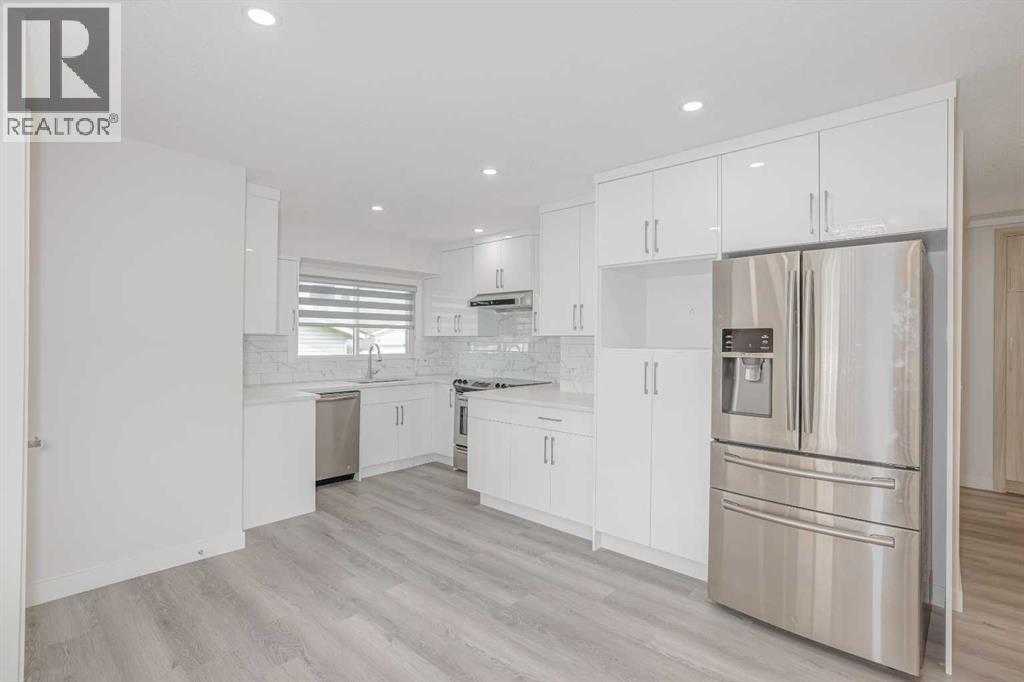 152 Falconridge Crescent Ne, Calgary, Alberta  T3J 3E9 - Photo 6 - A2253161