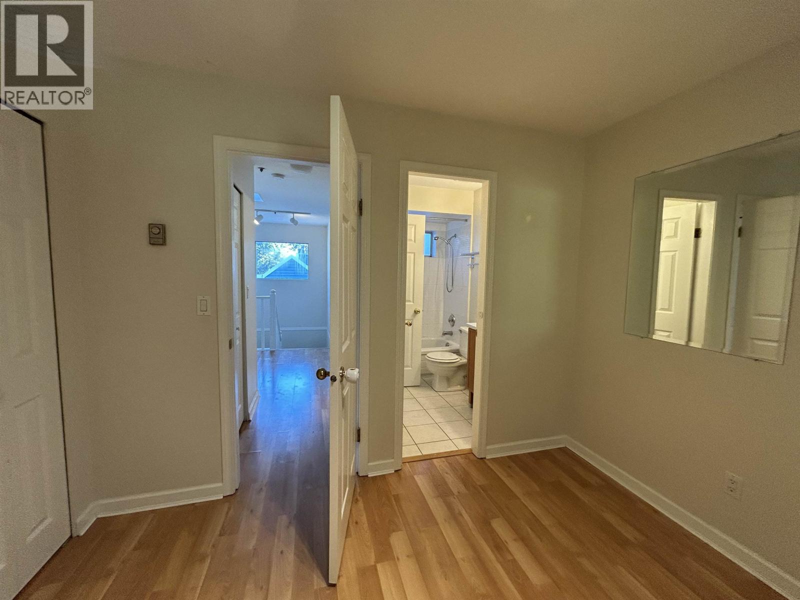 2358 W 6th Avenue, Vancouver, British Columbia  V6K 1V9 - Photo 4 - R3057900