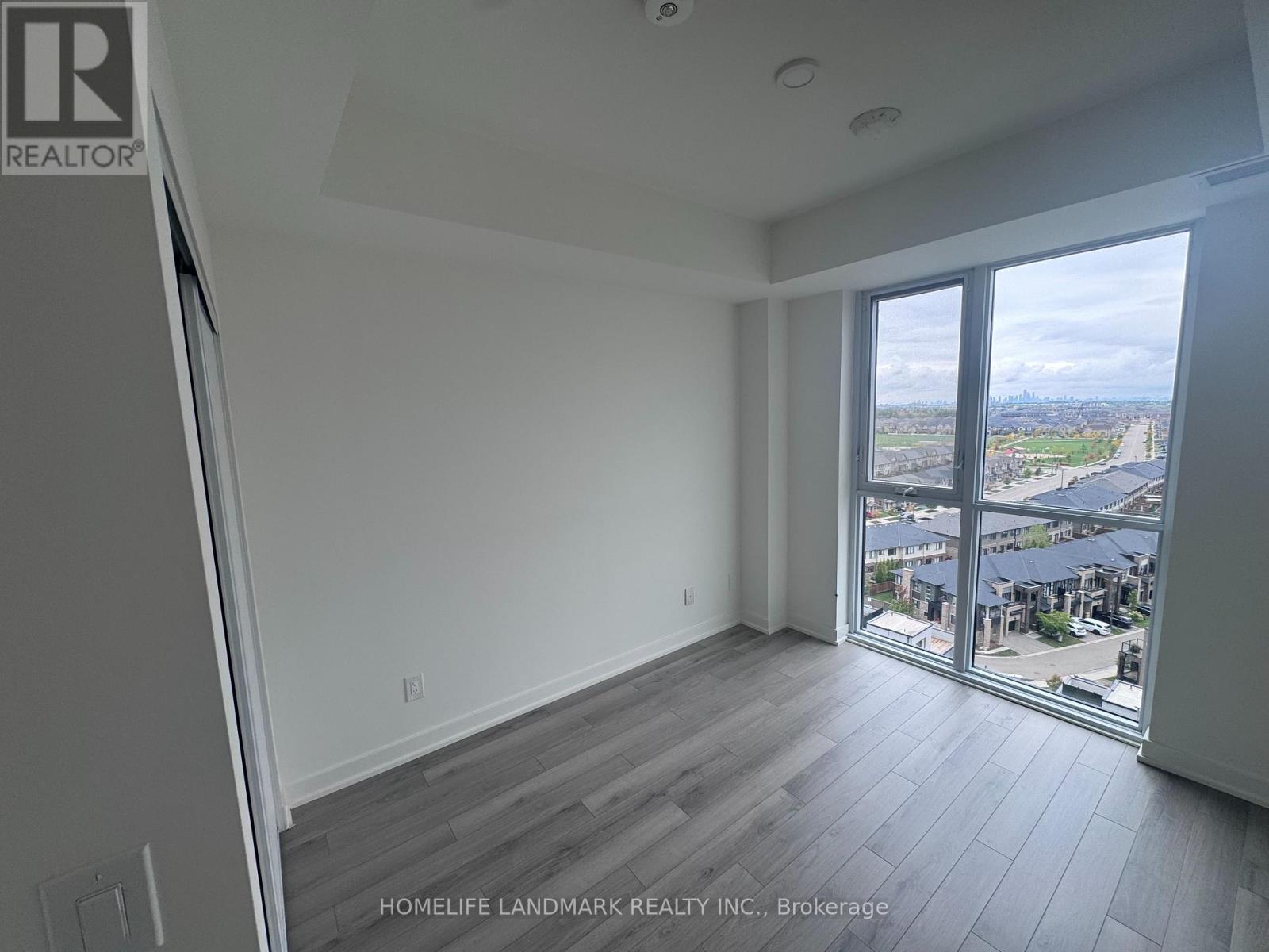 #1309 - 3079 Trafalgar Road, Oakville, Ontario  L6H 8C5 - Photo 3 - W12460958