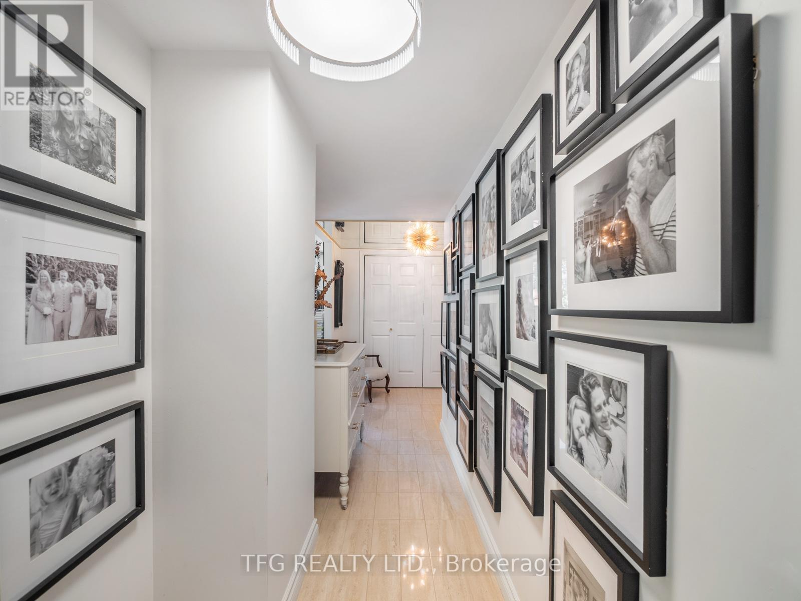 610 - 100 Lakeshore Road E, Oakville, Ontario  L6J 6M9 - Photo 11 - W12461202