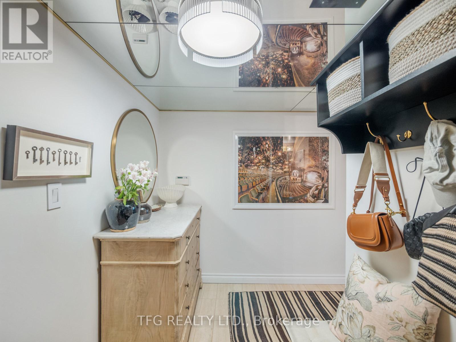 610 - 100 Lakeshore Road E, Oakville, Ontario  L6J 6M9 - Photo 5 - W12461202