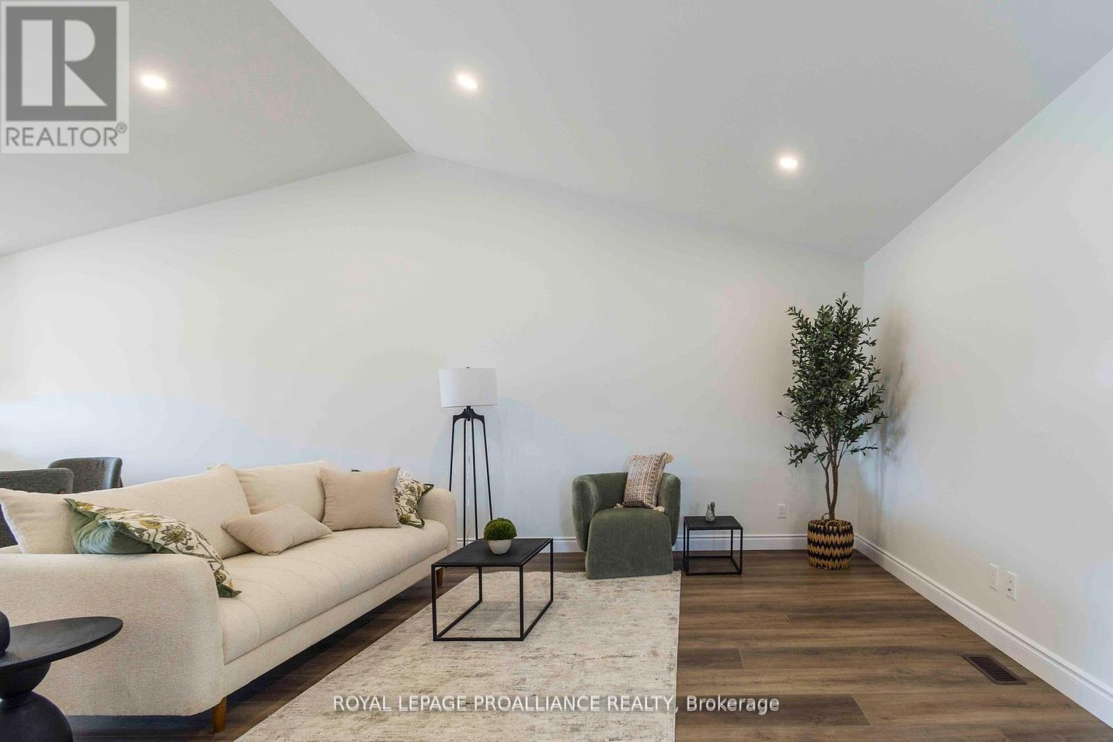 47 Mackenzie John Crescent, Brighton, Ontario  K0K 1H0 - Photo 6 - X12328237