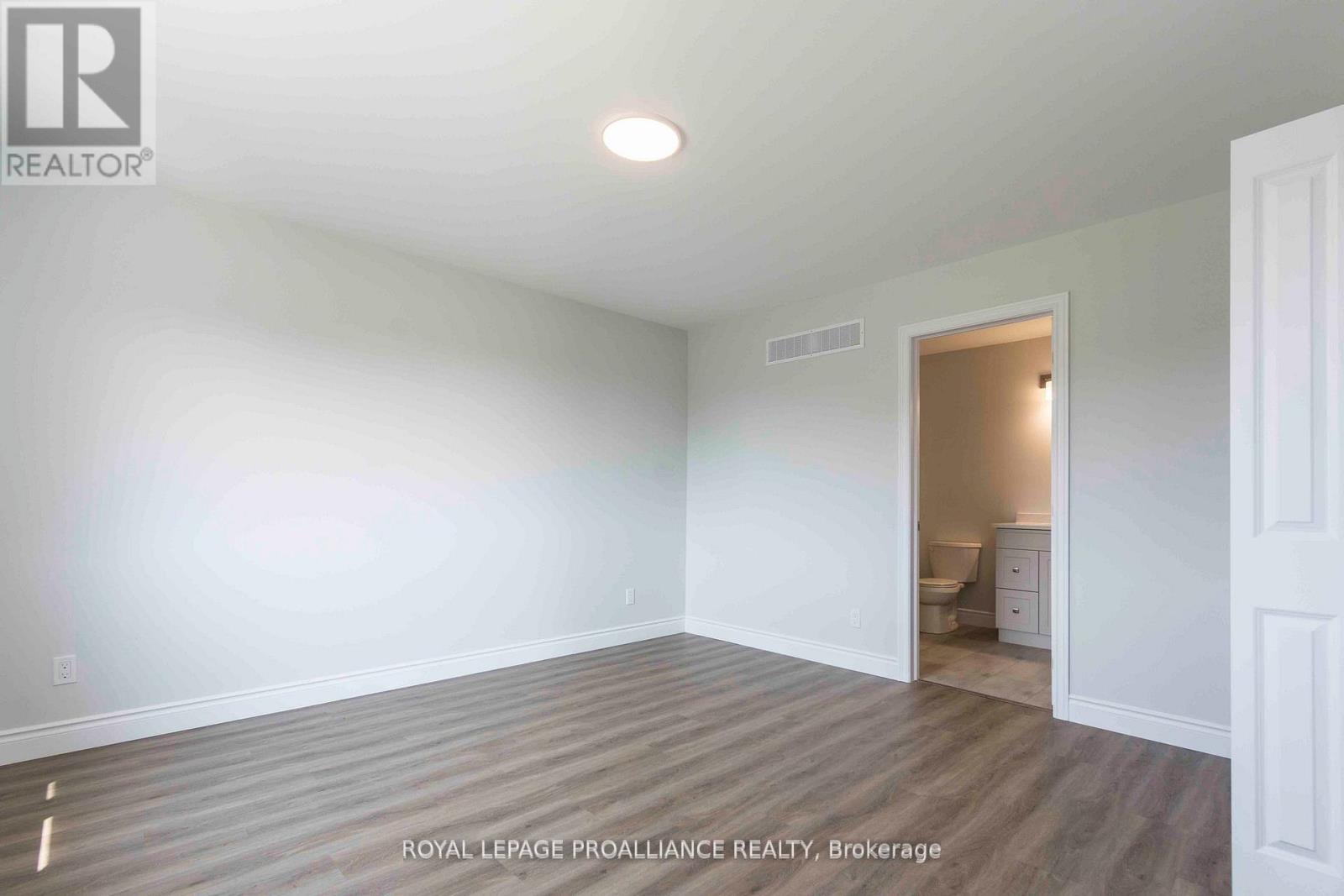 45 Mackenzie John Crescent, Brighton, Ontario  K0K 1H0 - Photo 12 - X12328377