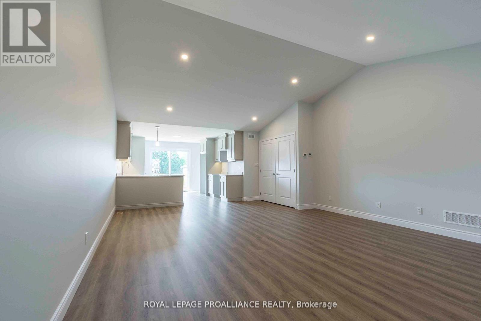 45 Mackenzie John Crescent, Brighton, Ontario  K0K 1H0 - Photo 6 - X12328377