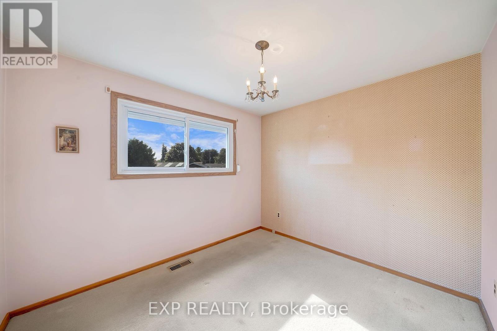 628 Scott Street, St. Catharines, Ontario  L2M 3X8 - Photo 19 - X12461918