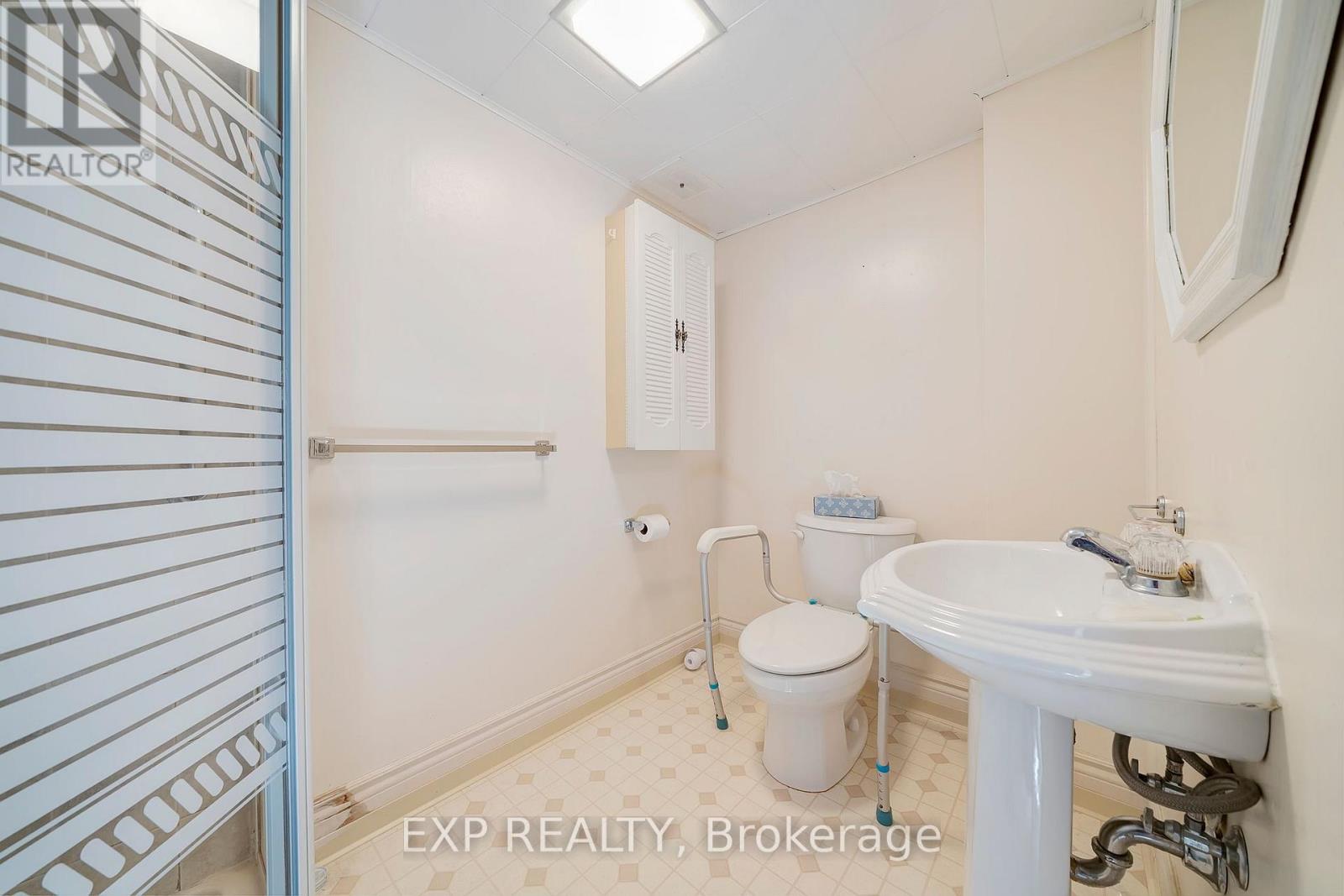 628 Scott Street, St. Catharines, Ontario  L2M 3X8 - Photo 25 - X12461918