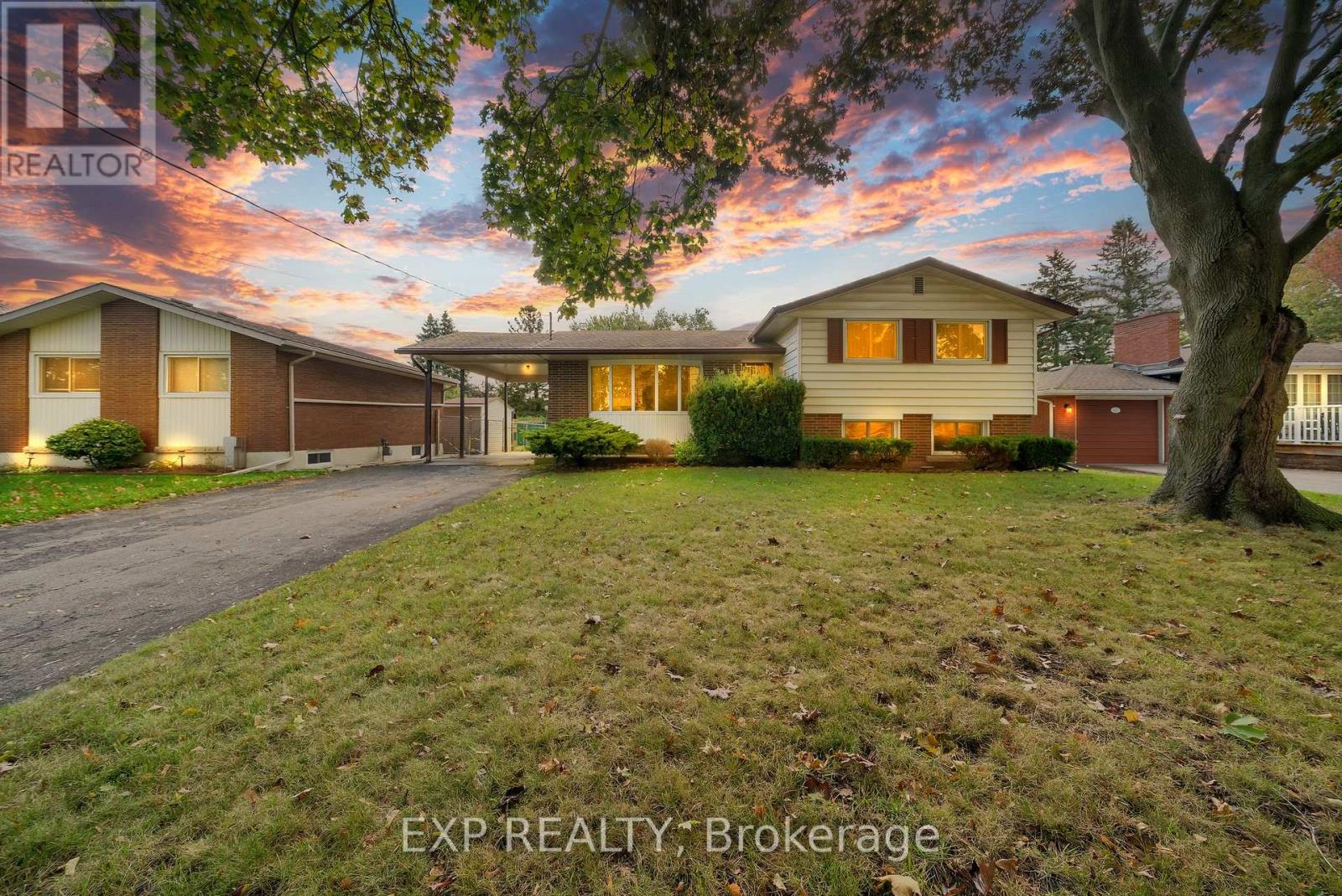 628 Scott Street, St. Catharines, Ontario  L2M 3X8 - Photo 4 - X12461918