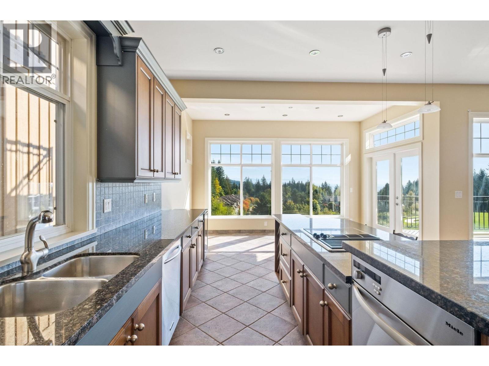 3233 Chartwell Lane, Coquitlam, British Columbia  V3E 3N1 - Photo 12 - R3058302