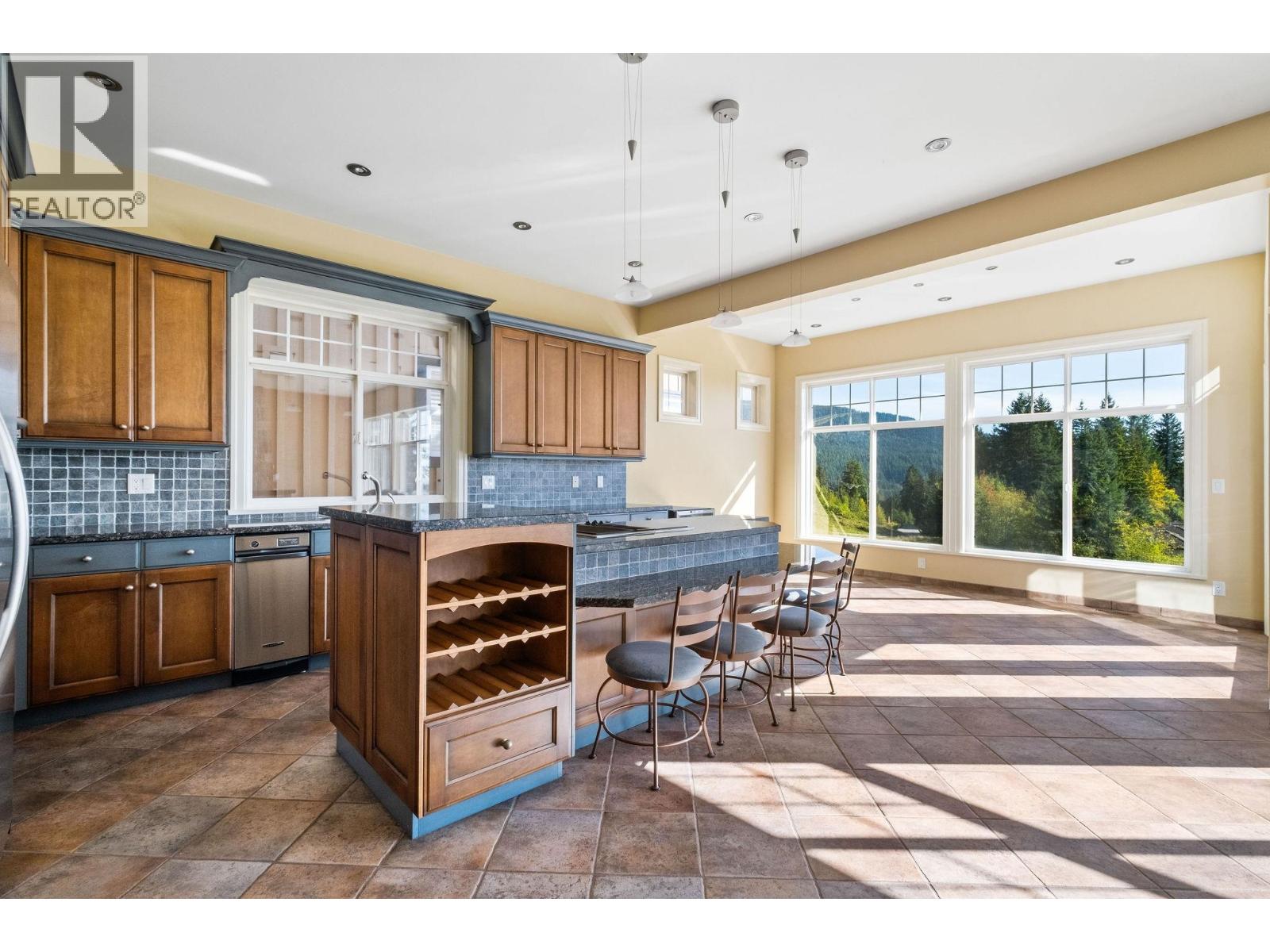 3233 Chartwell Lane, Coquitlam, British Columbia  V3E 3N1 - Photo 7 - R3058302