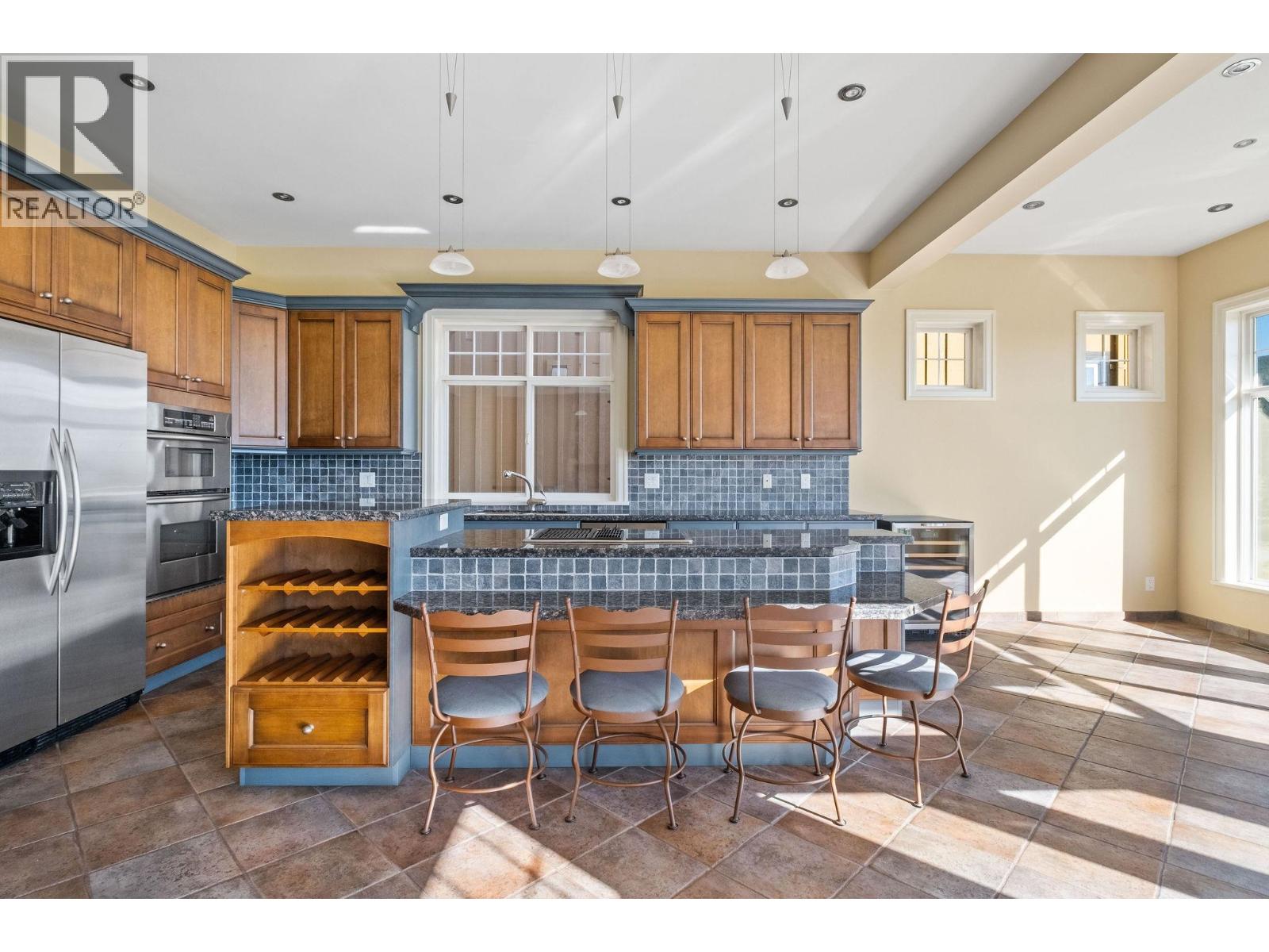 3233 Chartwell Lane, Coquitlam, British Columbia  V3E 3N1 - Photo 8 - R3058302