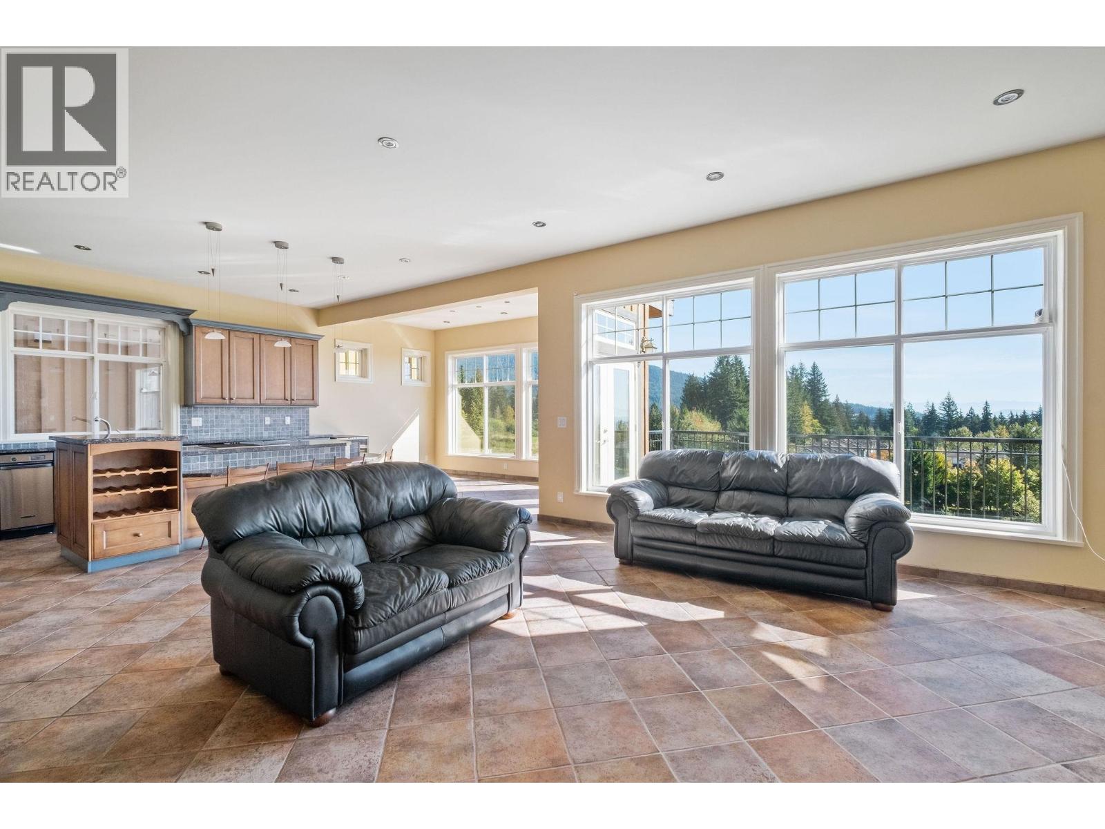 3233 Chartwell Lane, Coquitlam, British Columbia  V3E 3N1 - Photo 5 - R3058302