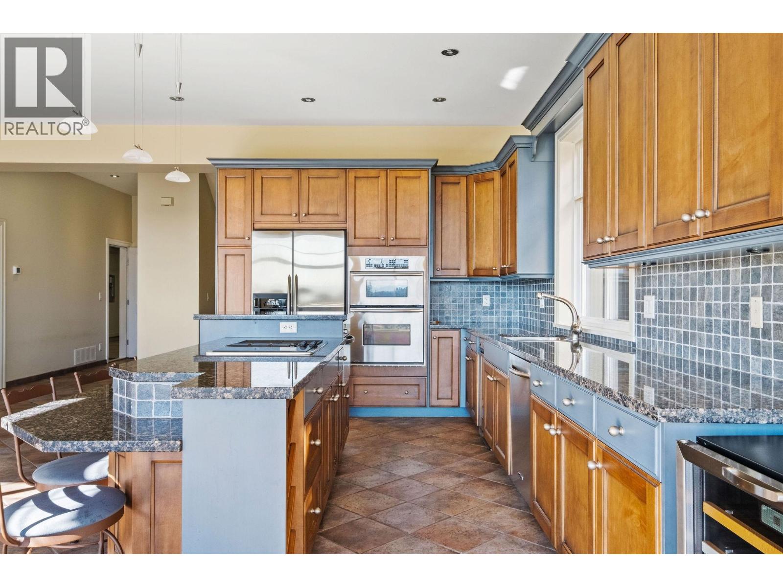 3233 Chartwell Lane, Coquitlam, British Columbia  V3E 3N1 - Photo 11 - R3058302