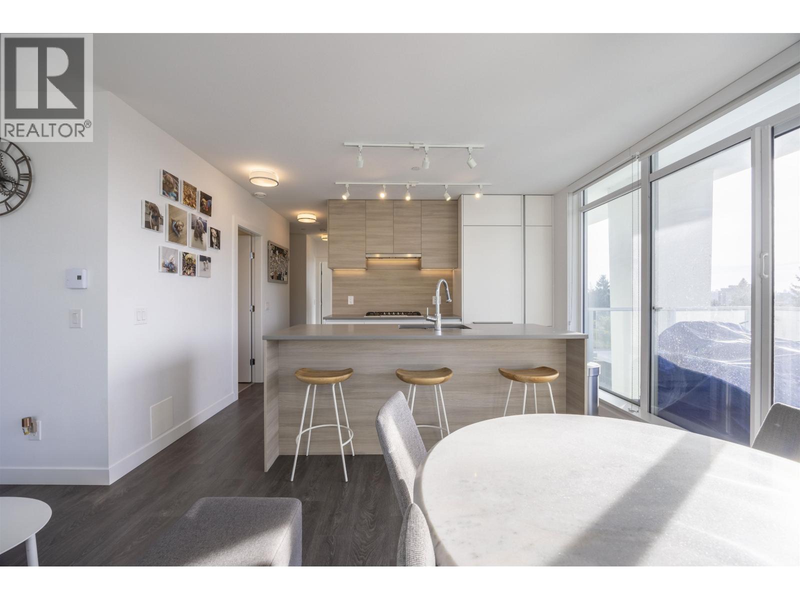 503 652 Whiting Way, Coquitlam, British Columbia  V3J 0K3 - Photo 4 - R3058431