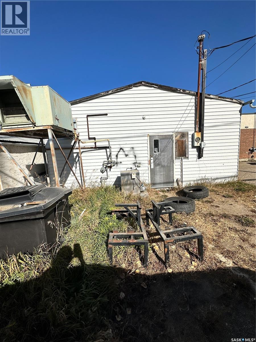 112 2nd Avenue E, Wilkie, Saskatchewan  S0K 4W0 - Photo 2 - SK020841