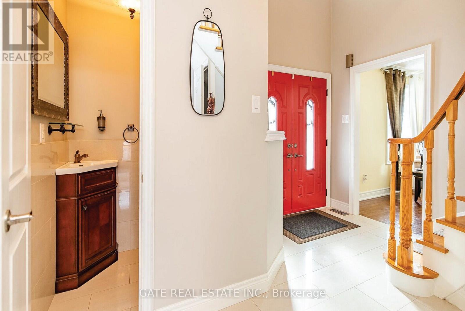 60 Scott Street, Brampton, Ontario  L6V 1S3 - Photo 5 - W12442386