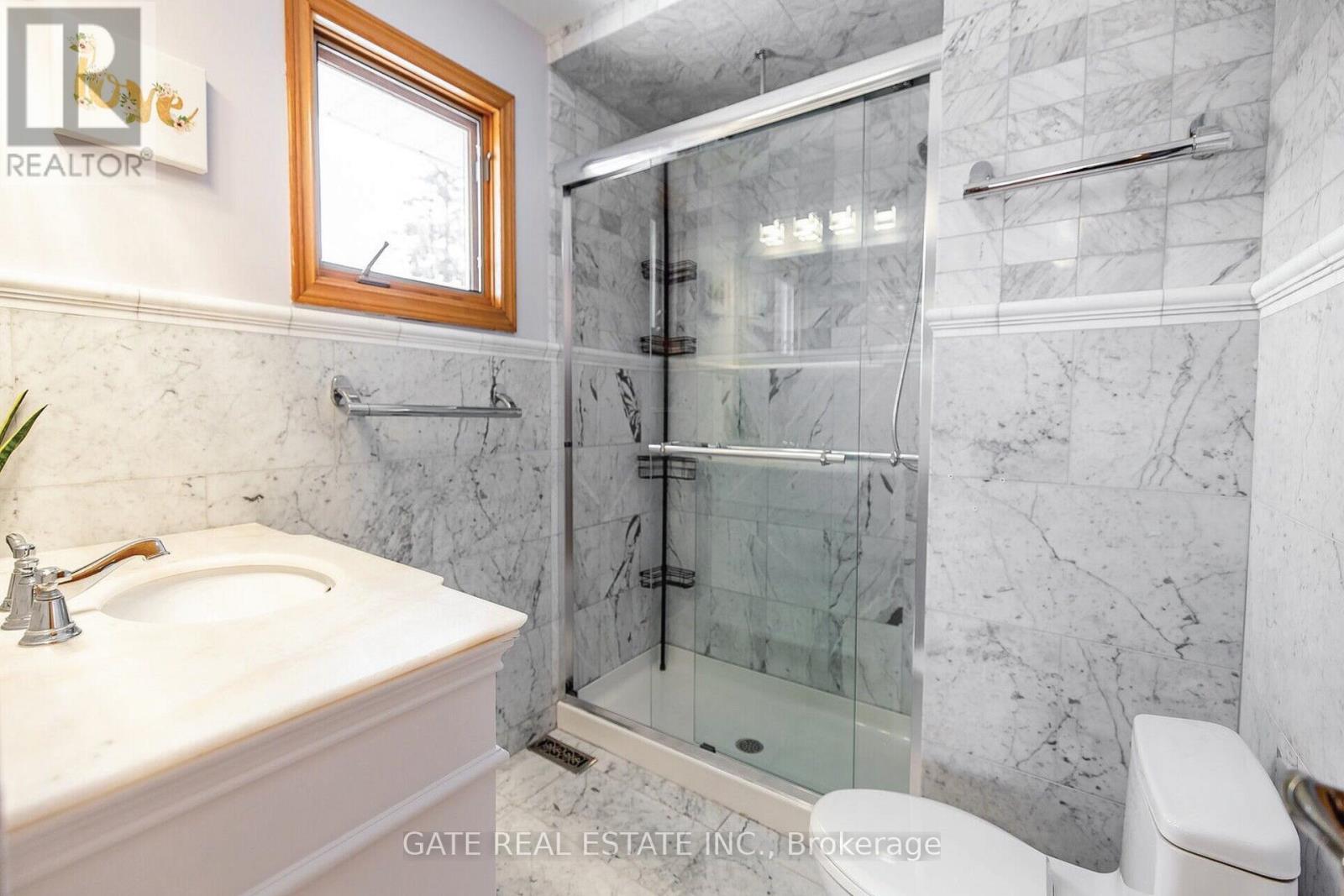 60 Scott Street, Brampton, Ontario  L6V 1S3 - Photo 7 - W12442386