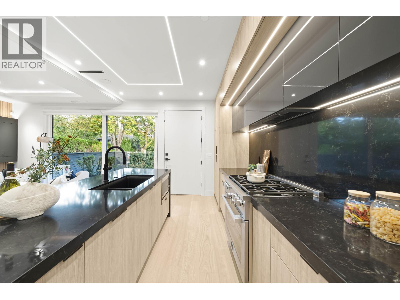 1 3466 W 22nd Avenue, Vancouver, British Columbia  V6S 1J2 - Photo 12 - R3058468