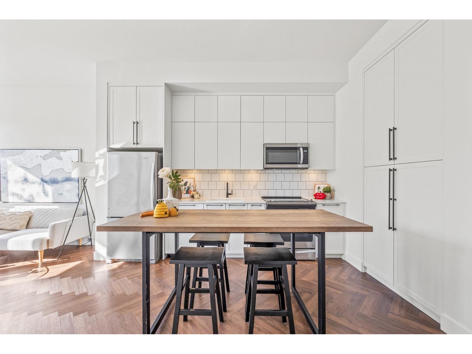 401 14968 101a Avenue, Surrey, British Columbia  V3R 0E8 - Photo 10 - R3058407