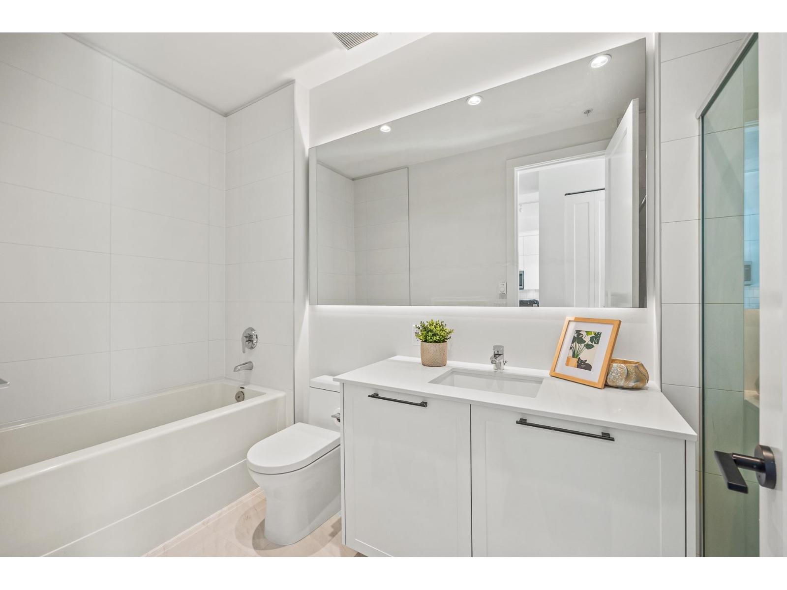401 14968 101a Avenue, Surrey, British Columbia  V3R 0E8 - Photo 19 - R3058407