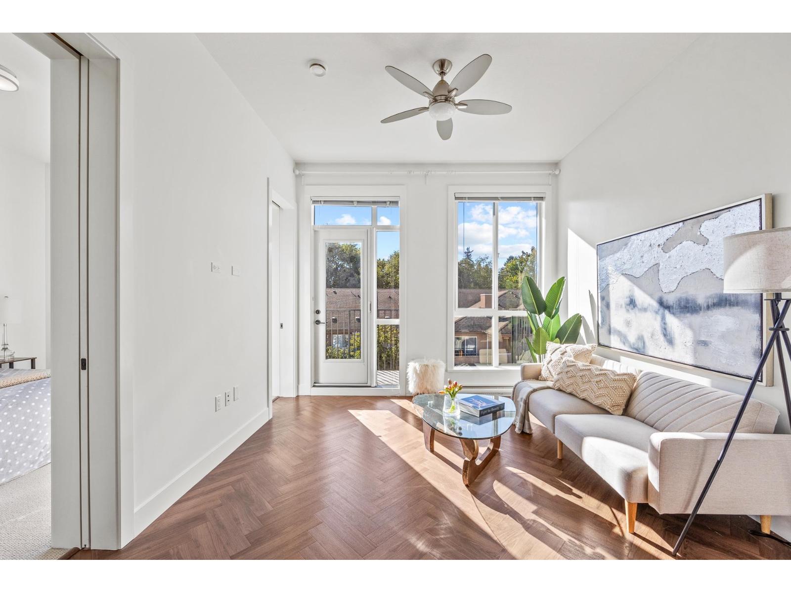 401 14968 101a Avenue, Surrey, British Columbia  V3R 0E8 - Photo 5 - R3058407