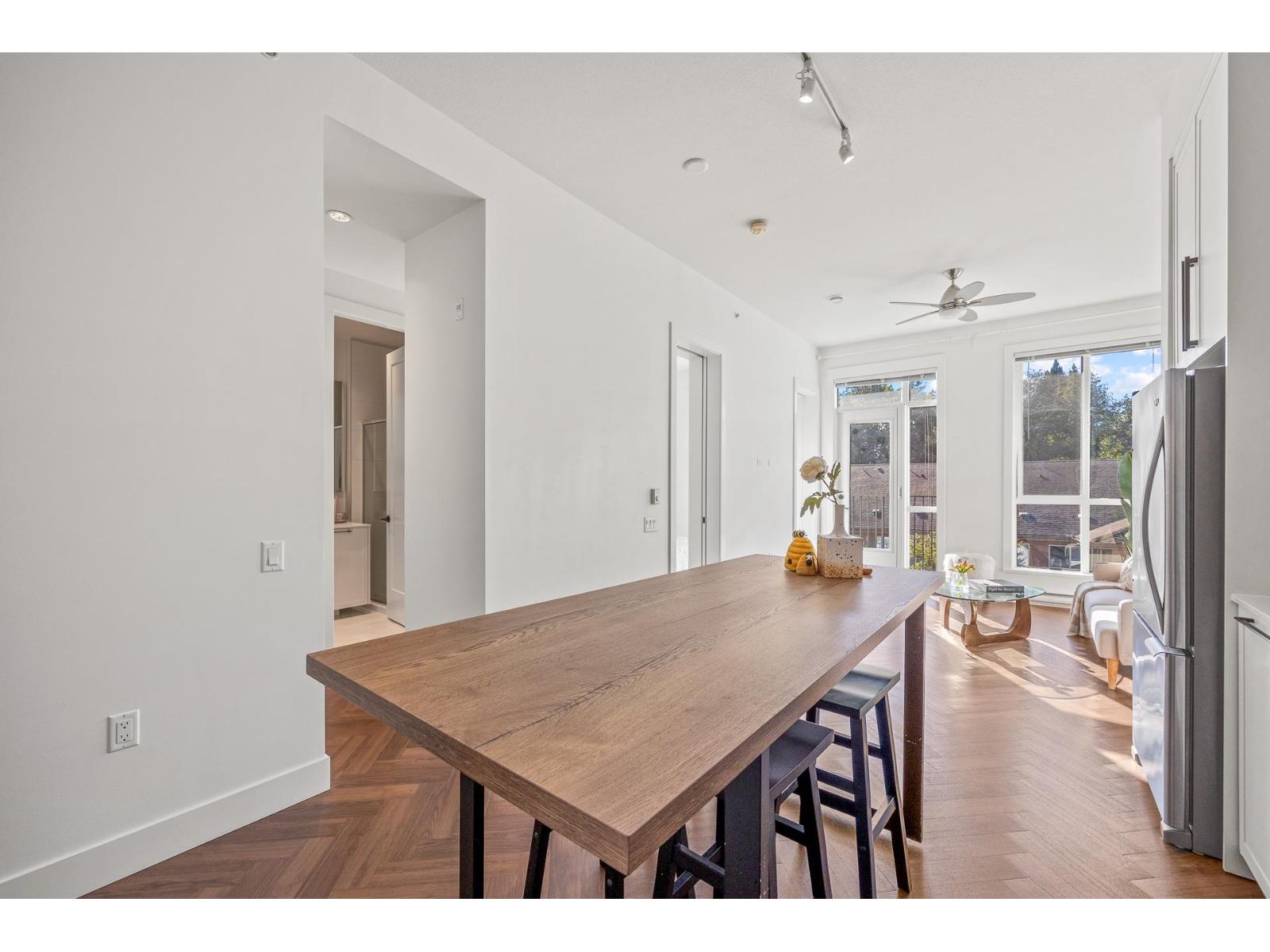 401 14968 101a Avenue, Surrey, British Columbia  V3R 0E8 - Photo 8 - R3058407