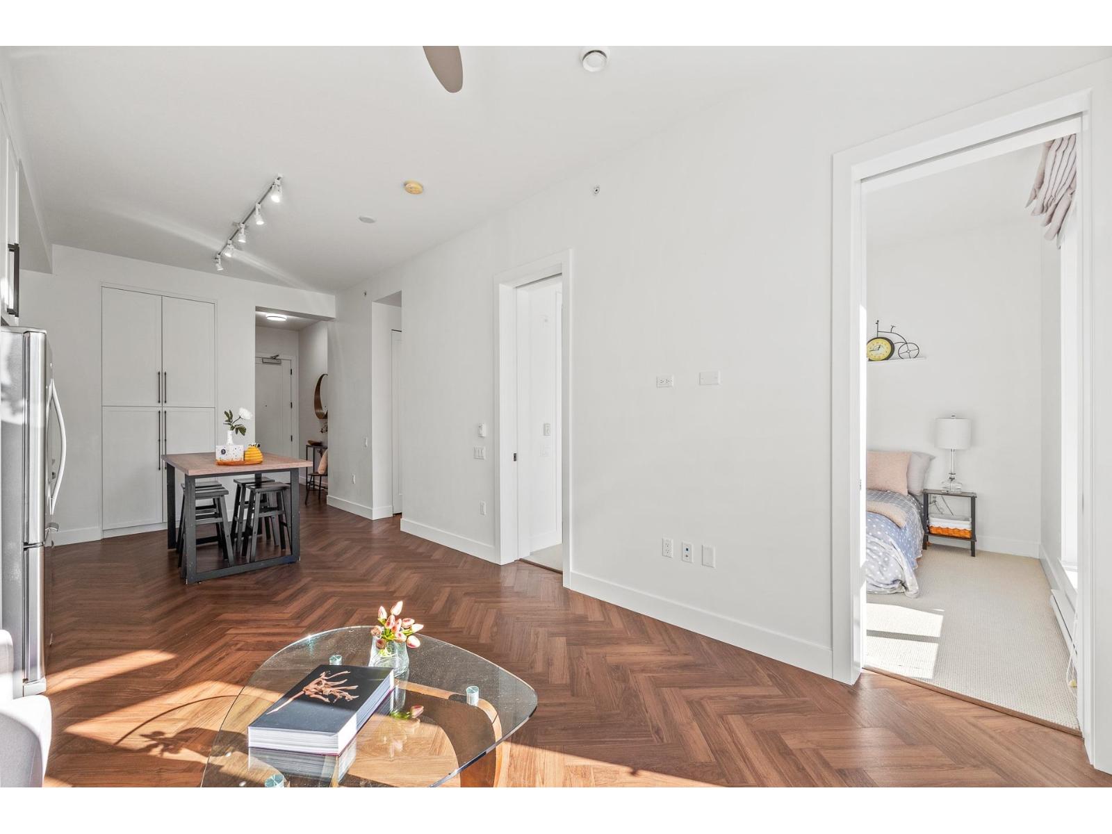 401 14968 101a Avenue, Surrey, British Columbia  V3R 0E8 - Photo 16 - R3058407