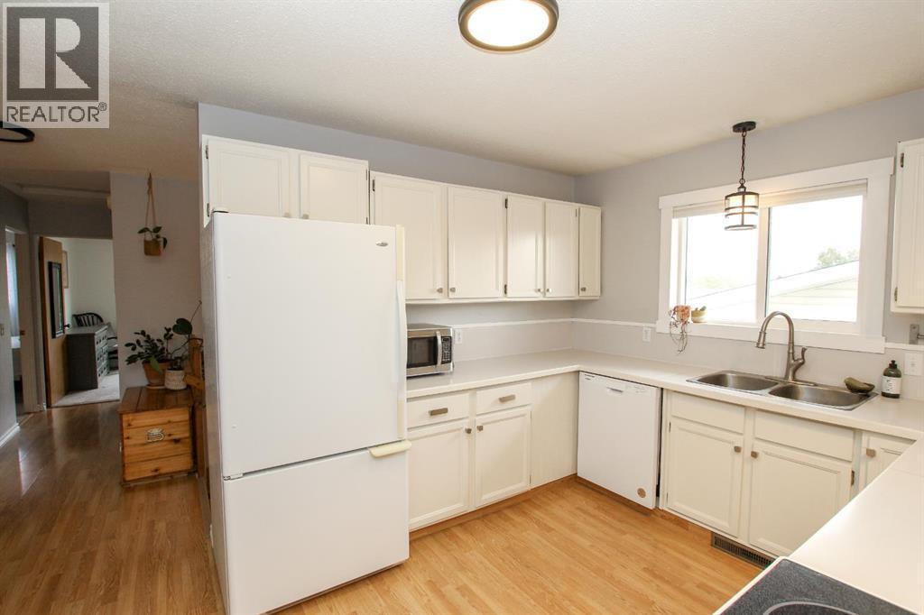 5 Eagle Road, Lacombe, Alberta  T4L 1R3 - Photo 13 - A2262902