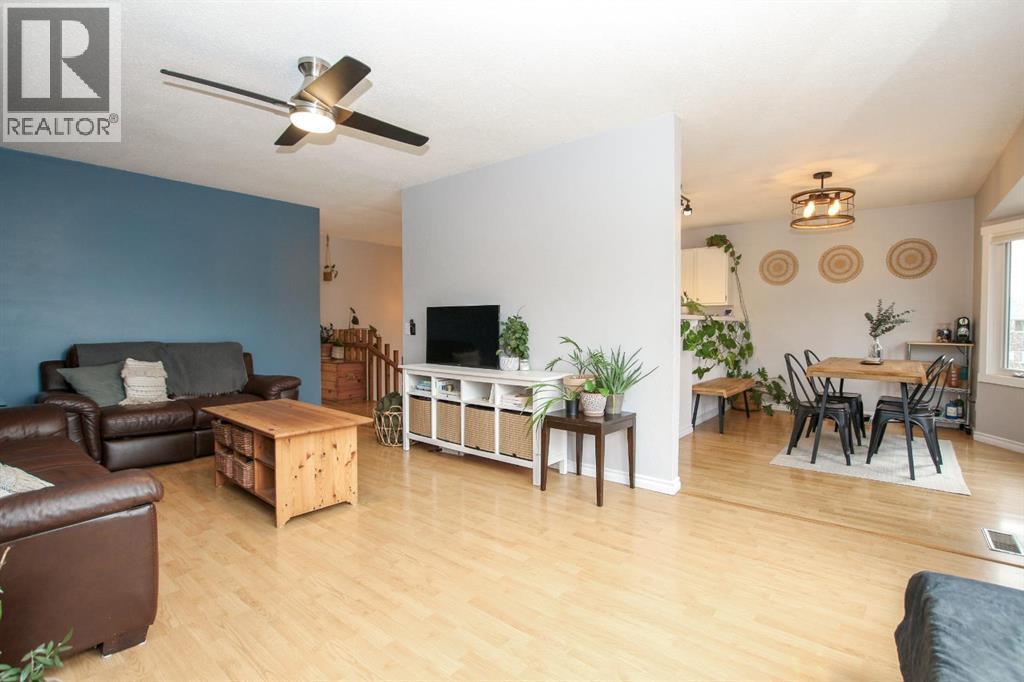 5 Eagle Road, Lacombe, Alberta  T4L 1R3 - Photo 9 - A2262902