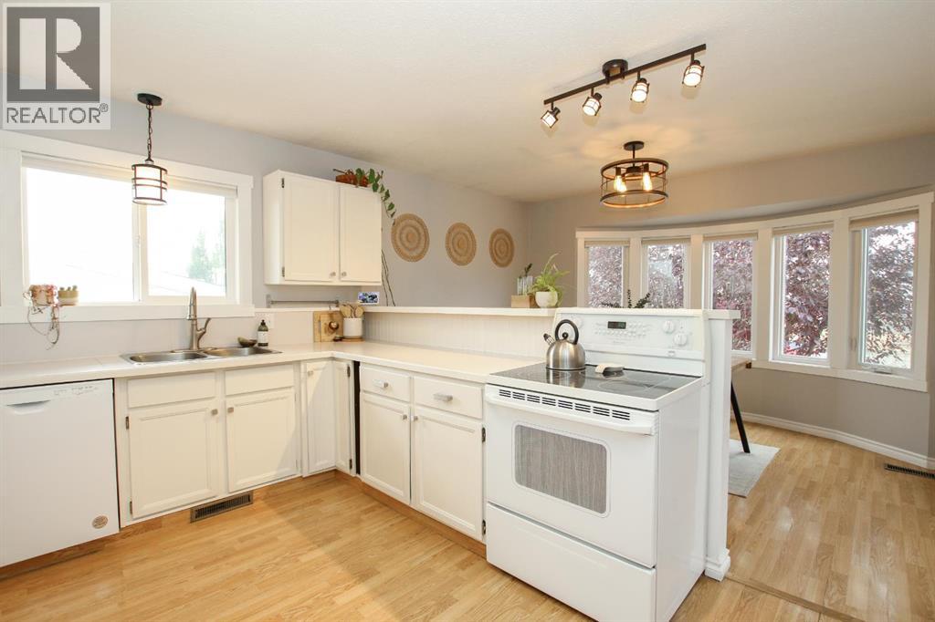 5 Eagle Road, Lacombe, Alberta  T4L 1R3 - Photo 14 - A2262902