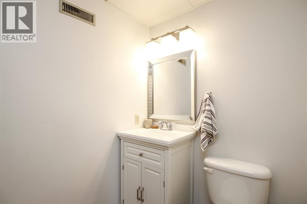 5 Eagle Road, Lacombe, Alberta  T4L 1R3 - Photo 38 - A2262902