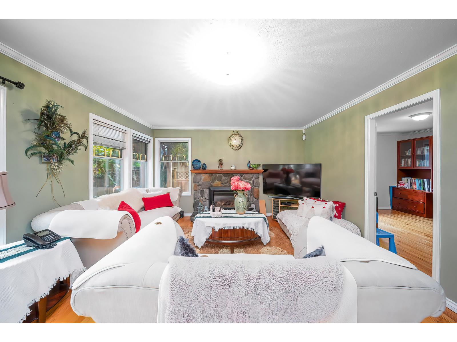 14872 25a Avenue, Surrey, British Columbia  V4P 1N8 - Photo 12 - R3058096