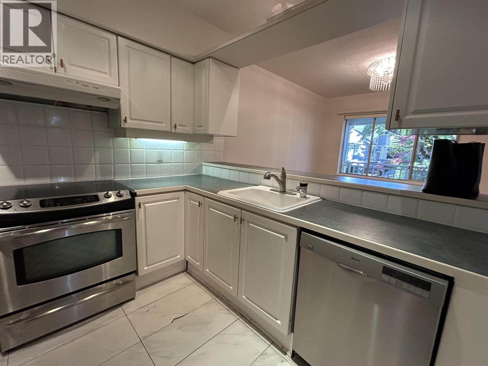 2358 W 6th Avenue, Vancouver, British Columbia  V6K 1V9 - Photo 11 - R3057900